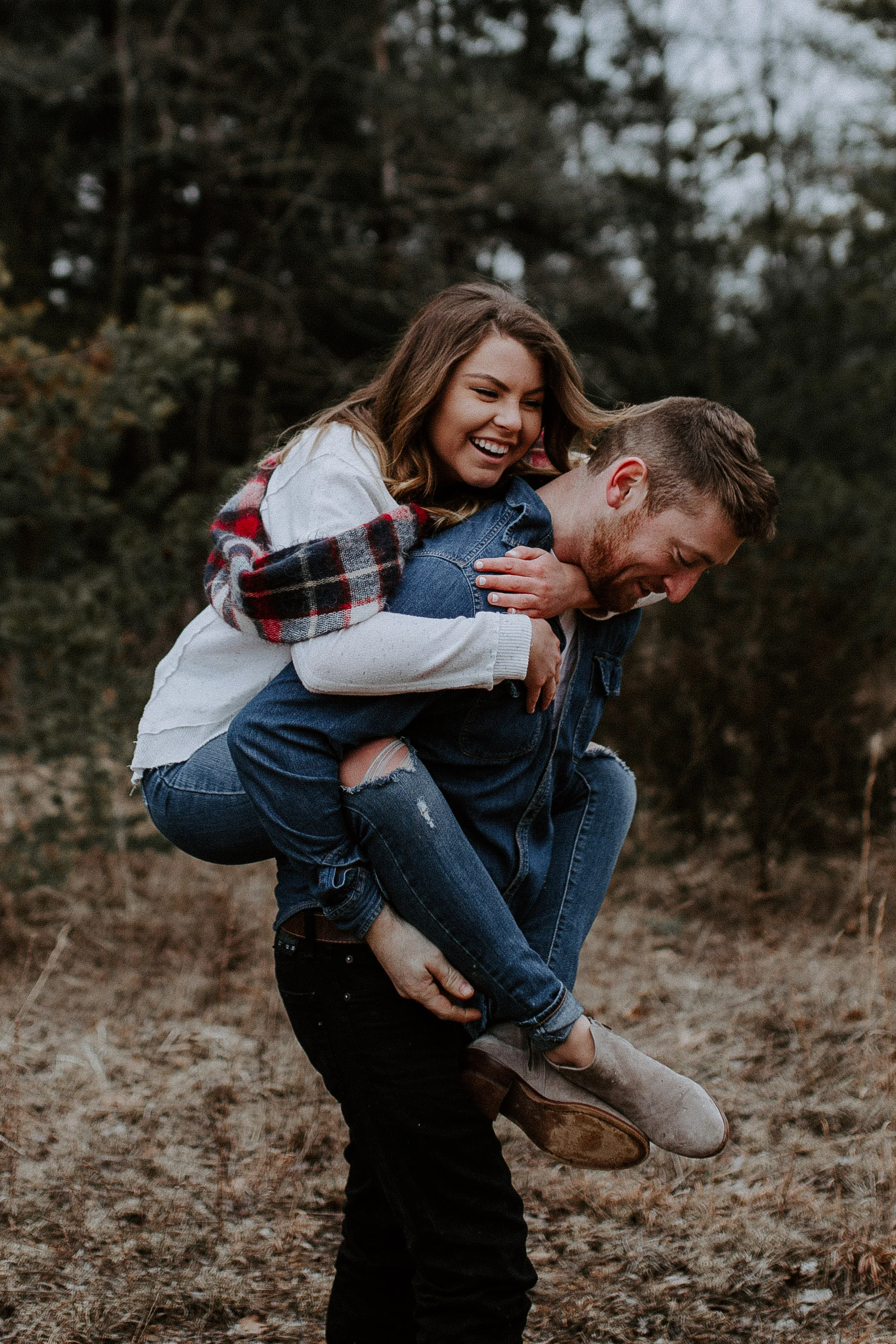 LIZA+EVAN-BLOOMINGTON-COUPLE-ENGAGEMENT-REAGANLYNNPHOTOGRAPHY-MUNCIE-INDIANAPOLIS-22.jpg