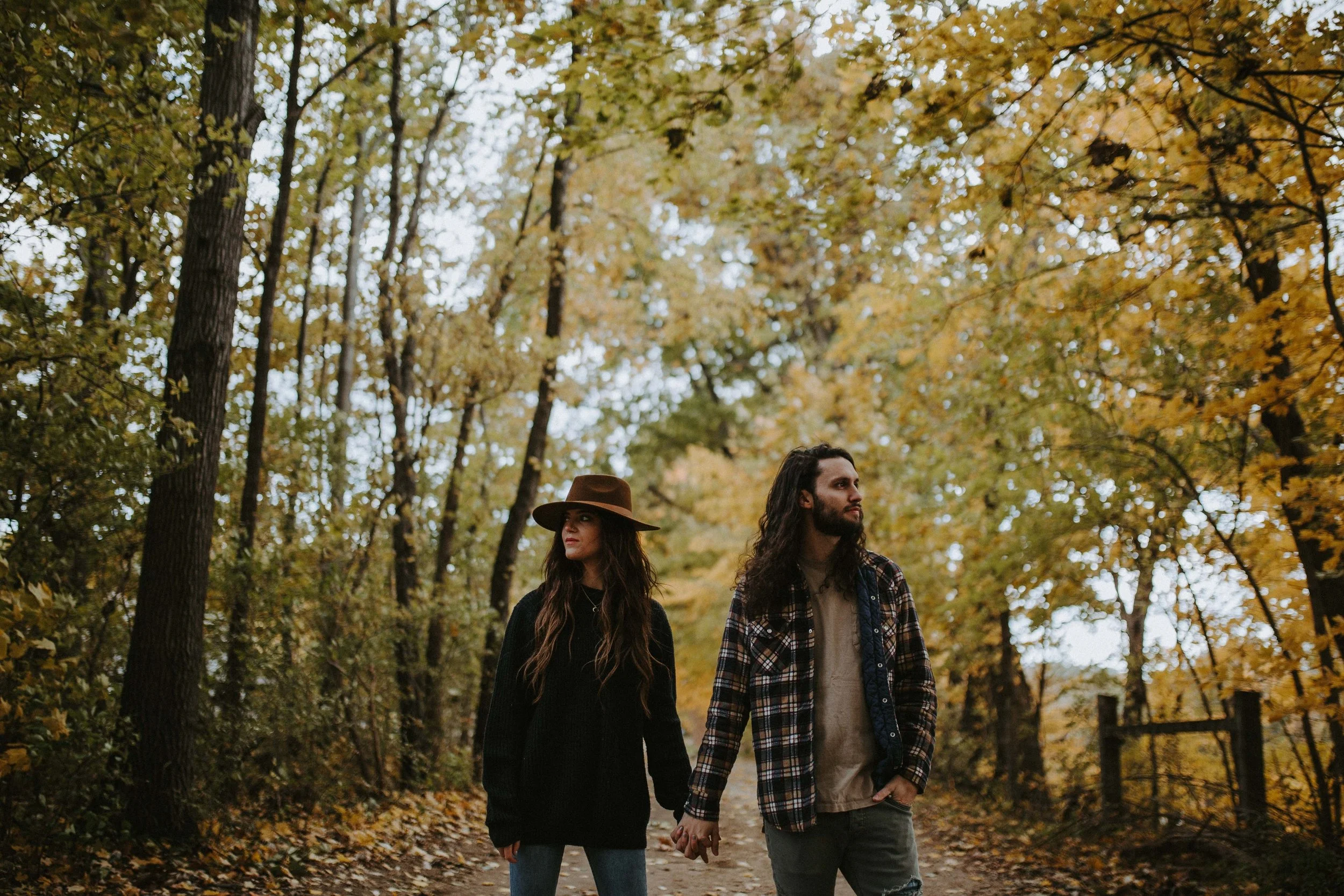 reaganlynnphotography-couplephotography-connerprairie-leximccracken11.jpg