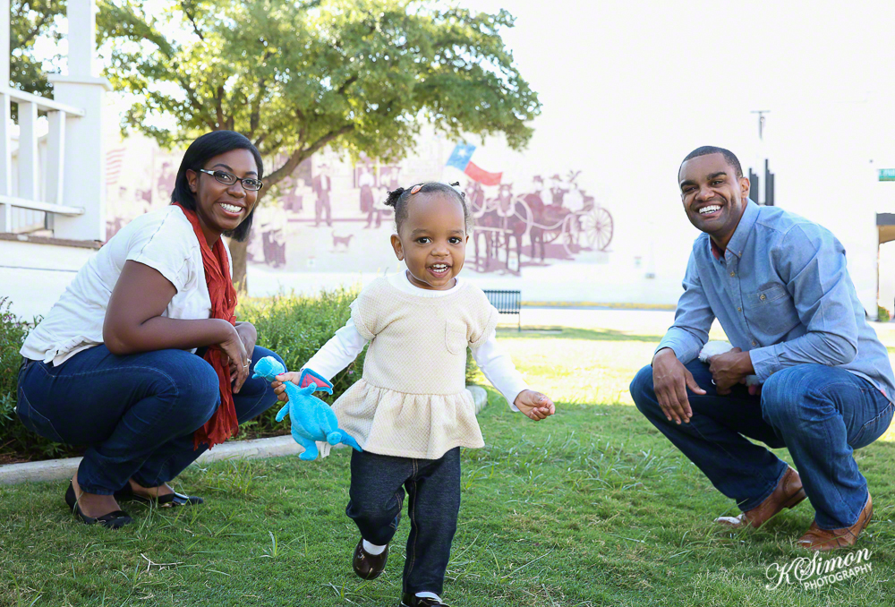 Lifestyle Family Portrait | Atlanta + Dallas Lifestyle, Fashion, & Business Portrait Studio and Outdoor Photographer | ksimonphotography.com | © KSimon Photography, LLC