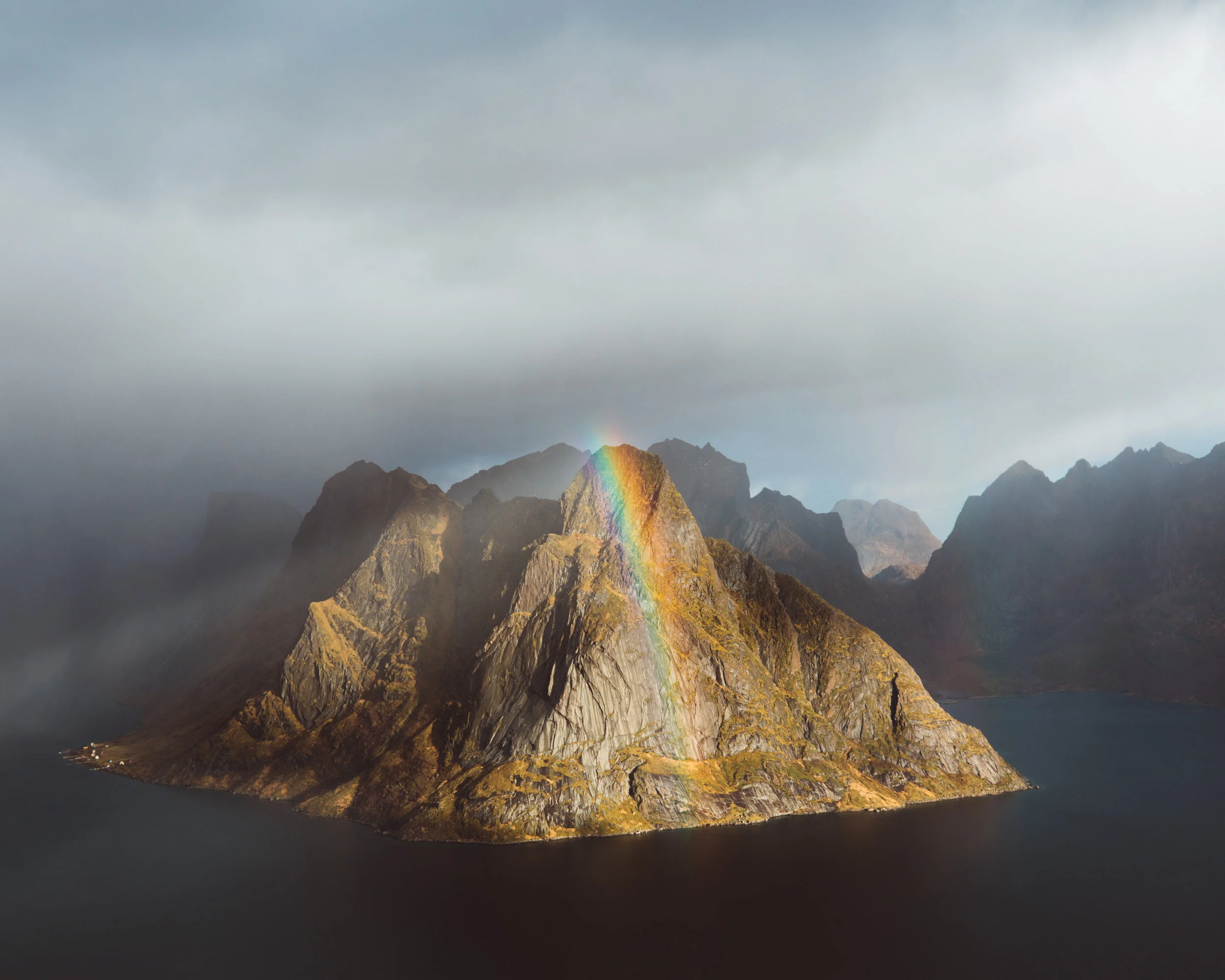 rainbow_lofoten_joel_hypponen.jpg