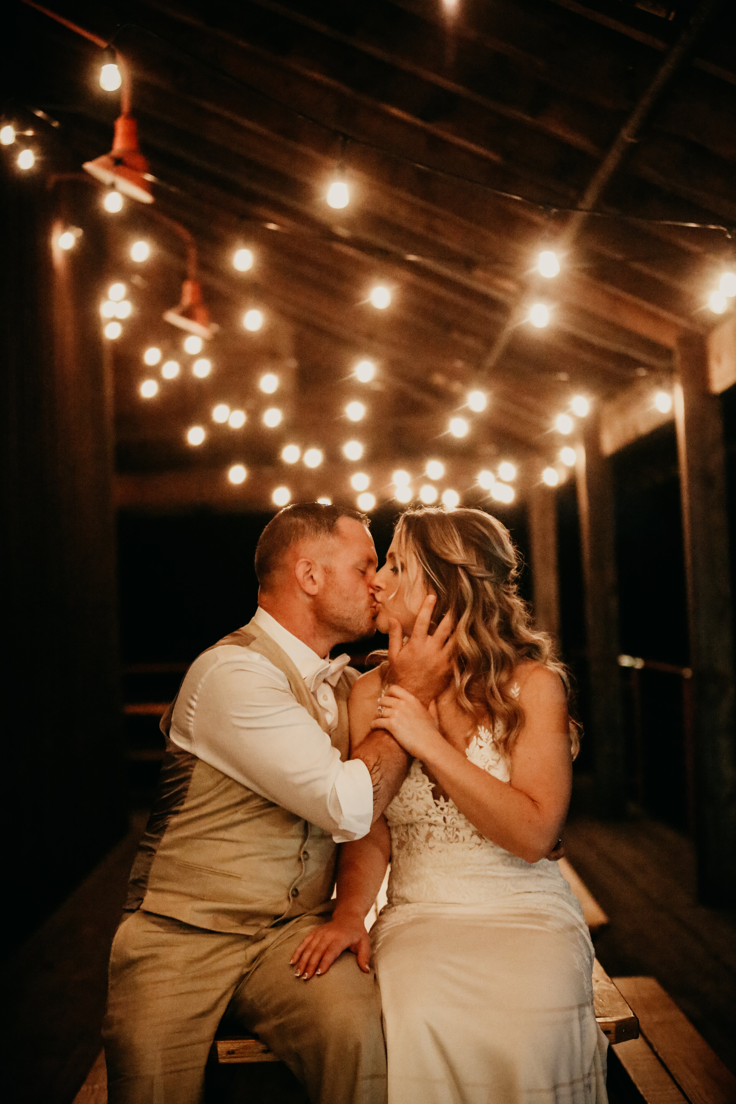 Lindsay&Mike8.30.18-2077.jpg