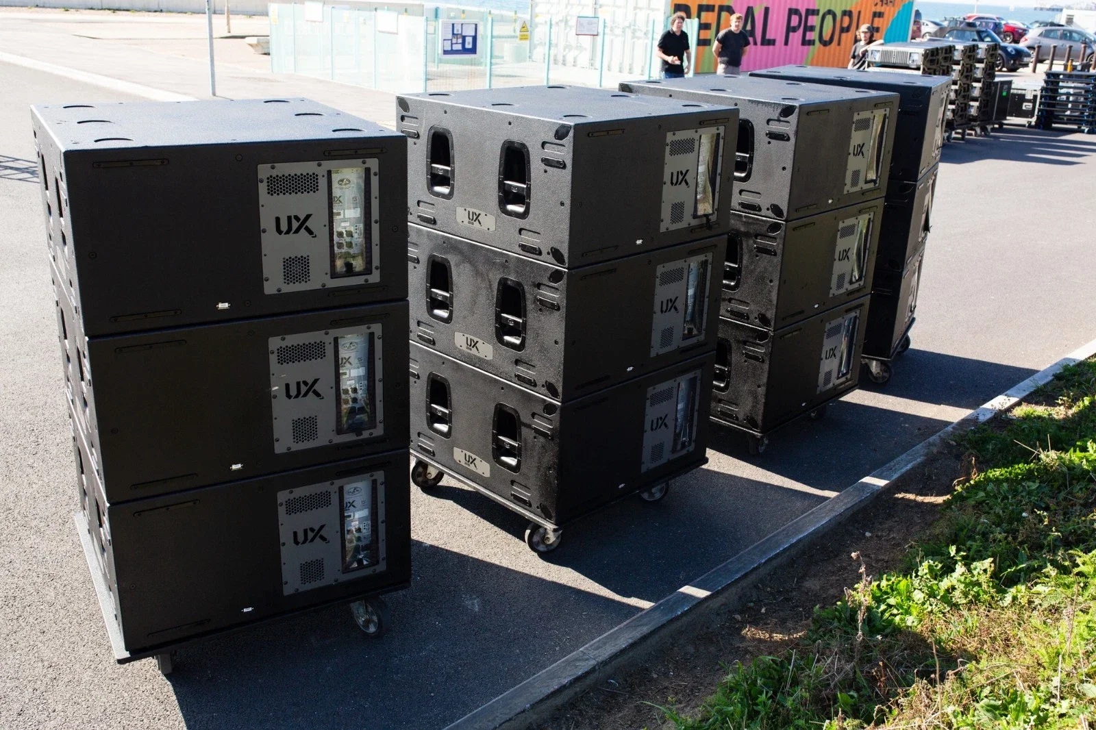 Das Line Array Racks Audio Production Hire | DAS Audio Line Array Speakers Aero 40A + UX ...