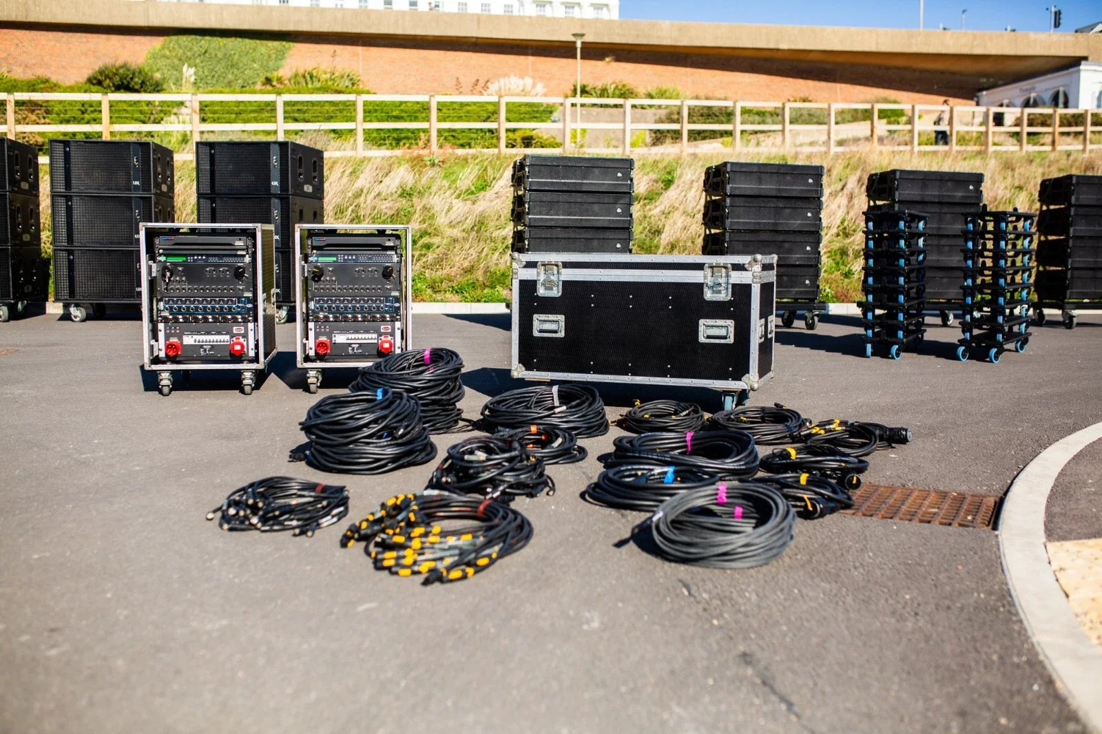 Audio Production Hire | DAS Audio Line Array Speakers Aero 40A + UX ...