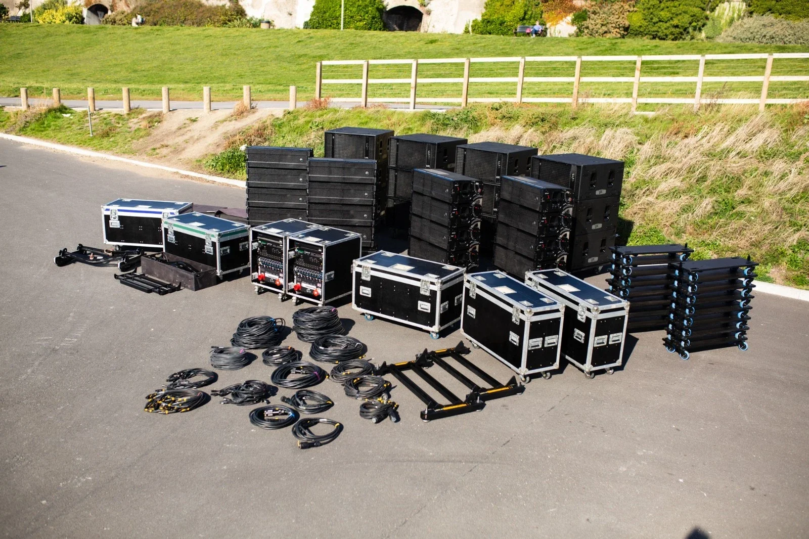 DAS Audio Line Array Speakers Aero 40A + UX Subs Sound System for sale.webp