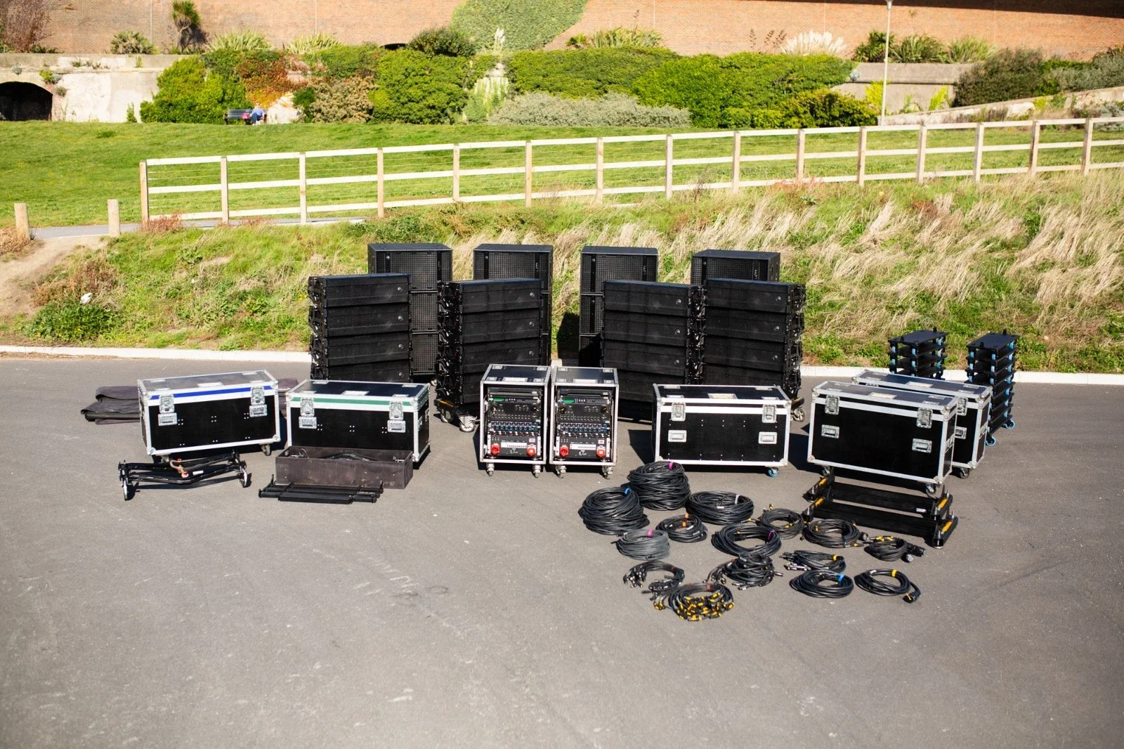 DAS Audio Line Array Speakers Aero 40A + UX Subs Sound System for sale(1).webp