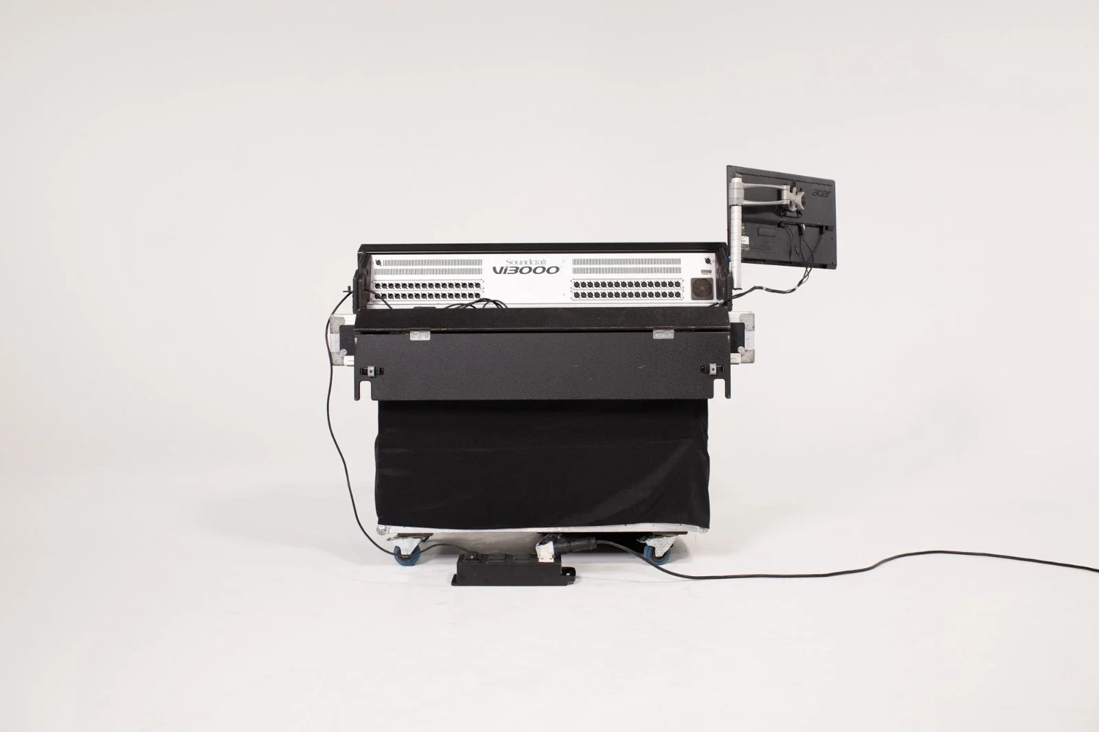 Soundcraft Vi3000 Mixing Console w:mini mac & realtime rack for sale(9).webp