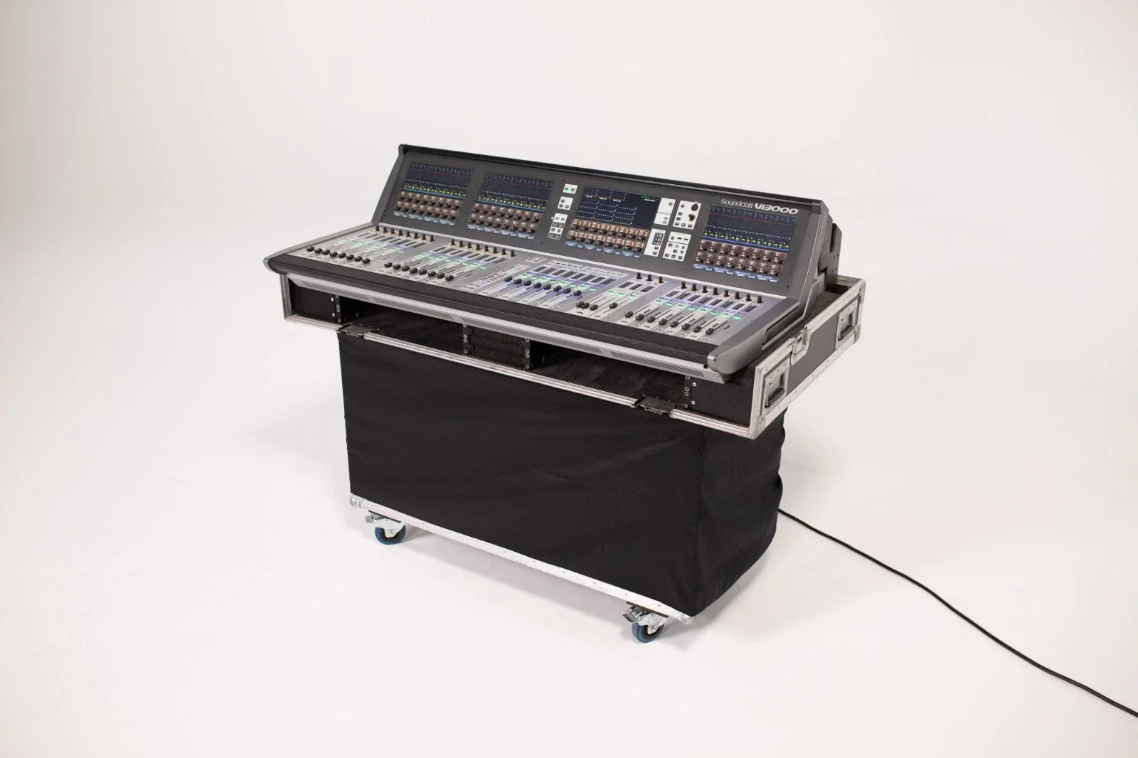 Soundcraft Vi3000 Digital Live Mixing Console for sale(4).webp