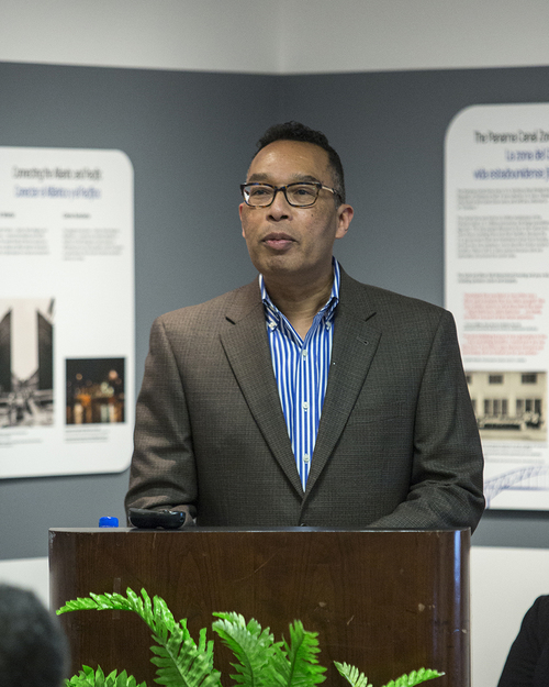  Paul Perry, Director of Education and Outreach at Smithsonian Anacostia Community Museum, welcomes over 70 audience members to the Delta Jewels program. (Photo courtesy of Smithsonian Institution) 