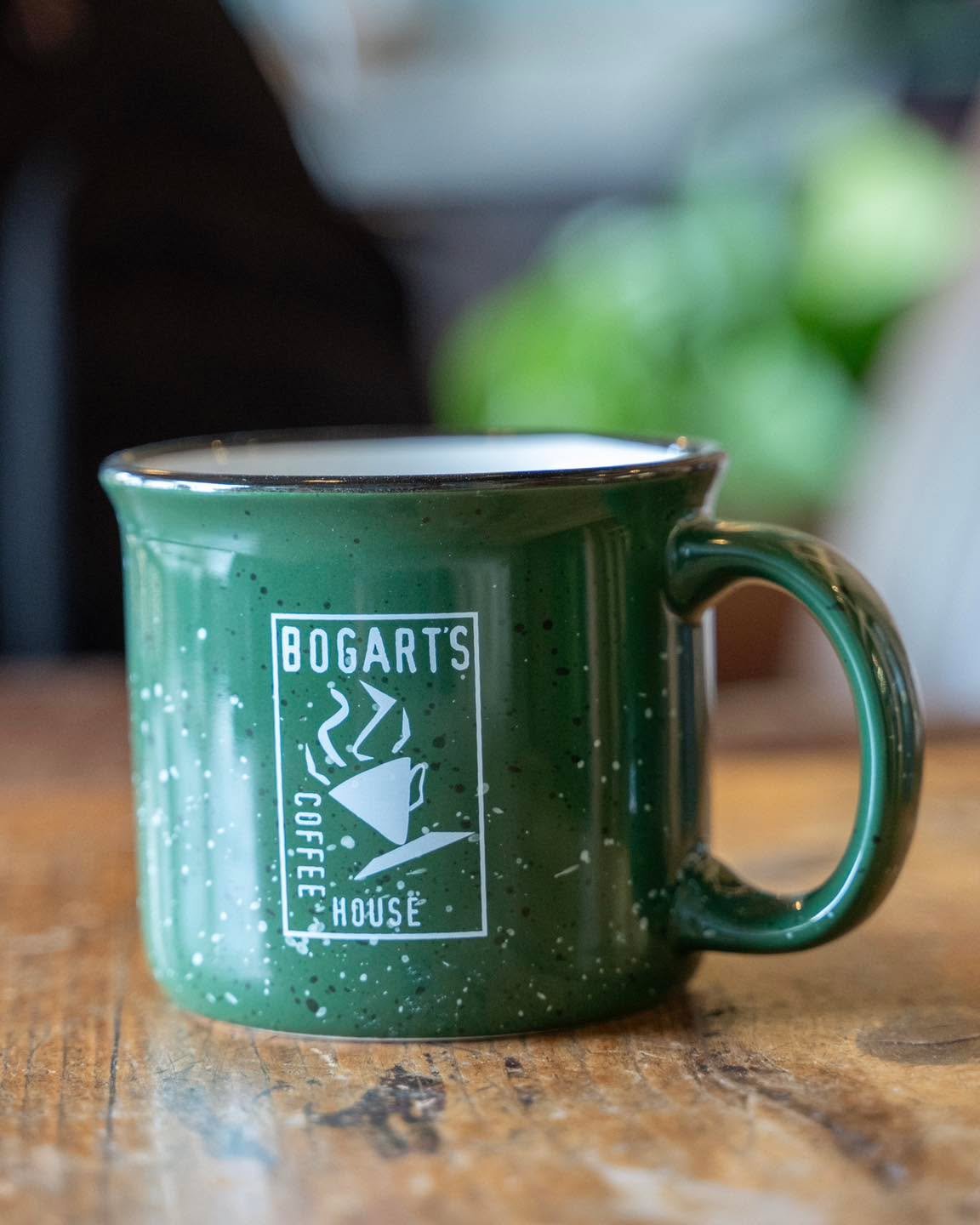 Every morning at Bogart&rsquo;s begins with a comforting cup! ☕️

Come discover the best coffee in Seal Beach and stop by today ✨