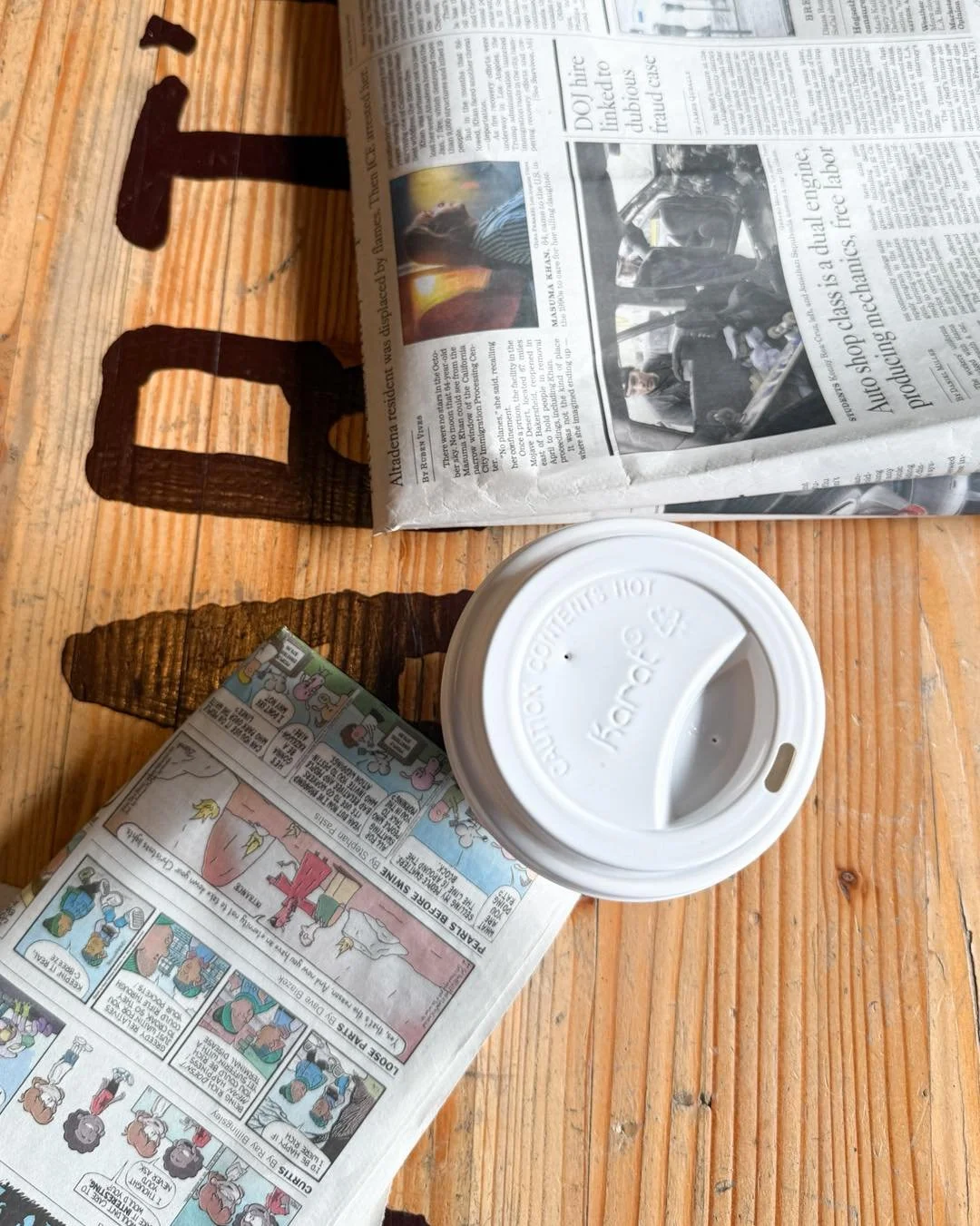 A morning at Bogart&rsquo;s always starts with a good drink and today&rsquo;s newspaper ☕📰 

Whether you&rsquo;re taking it slow or passing through Seal Beach, Bogart&rsquo;s is the place to be!