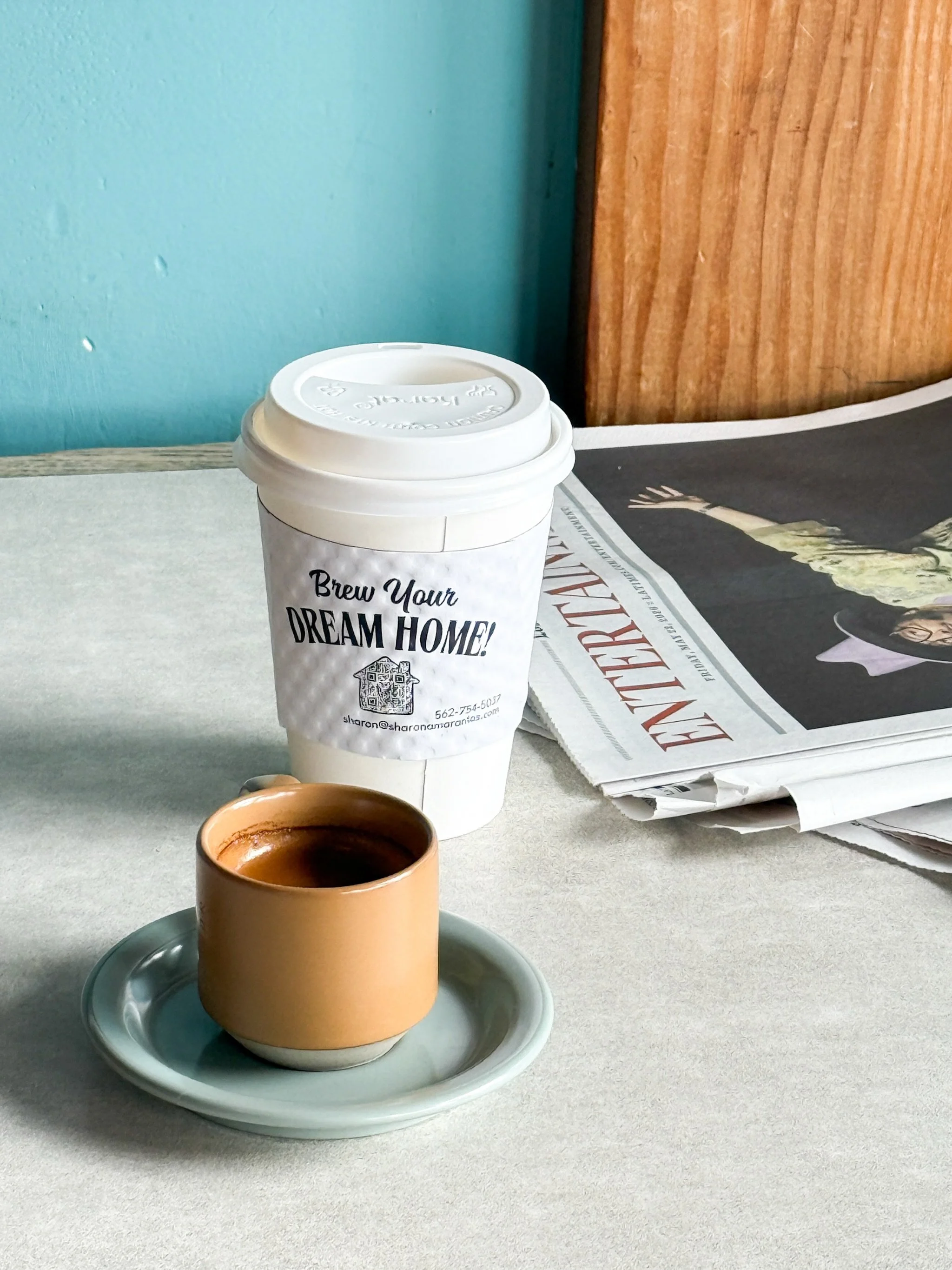 A new day is here ☀️ 
Start it right with a stop at Bogart&rsquo;s! 

Grab a coffee to stay or to go and enjoy a quiet moment before the day gets busy.