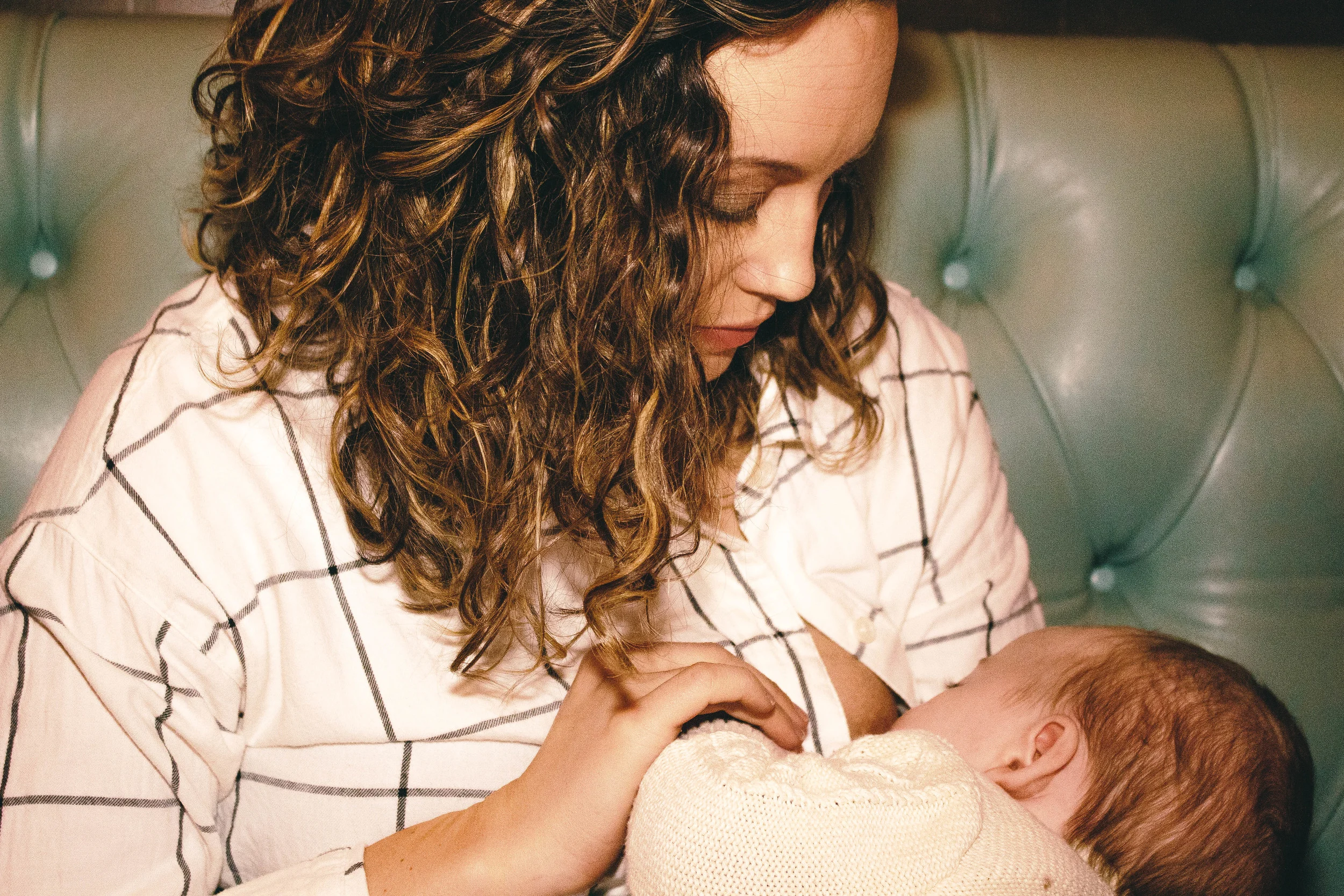SECRETS TO BREASTFEEDING IN PUBLIC image 1