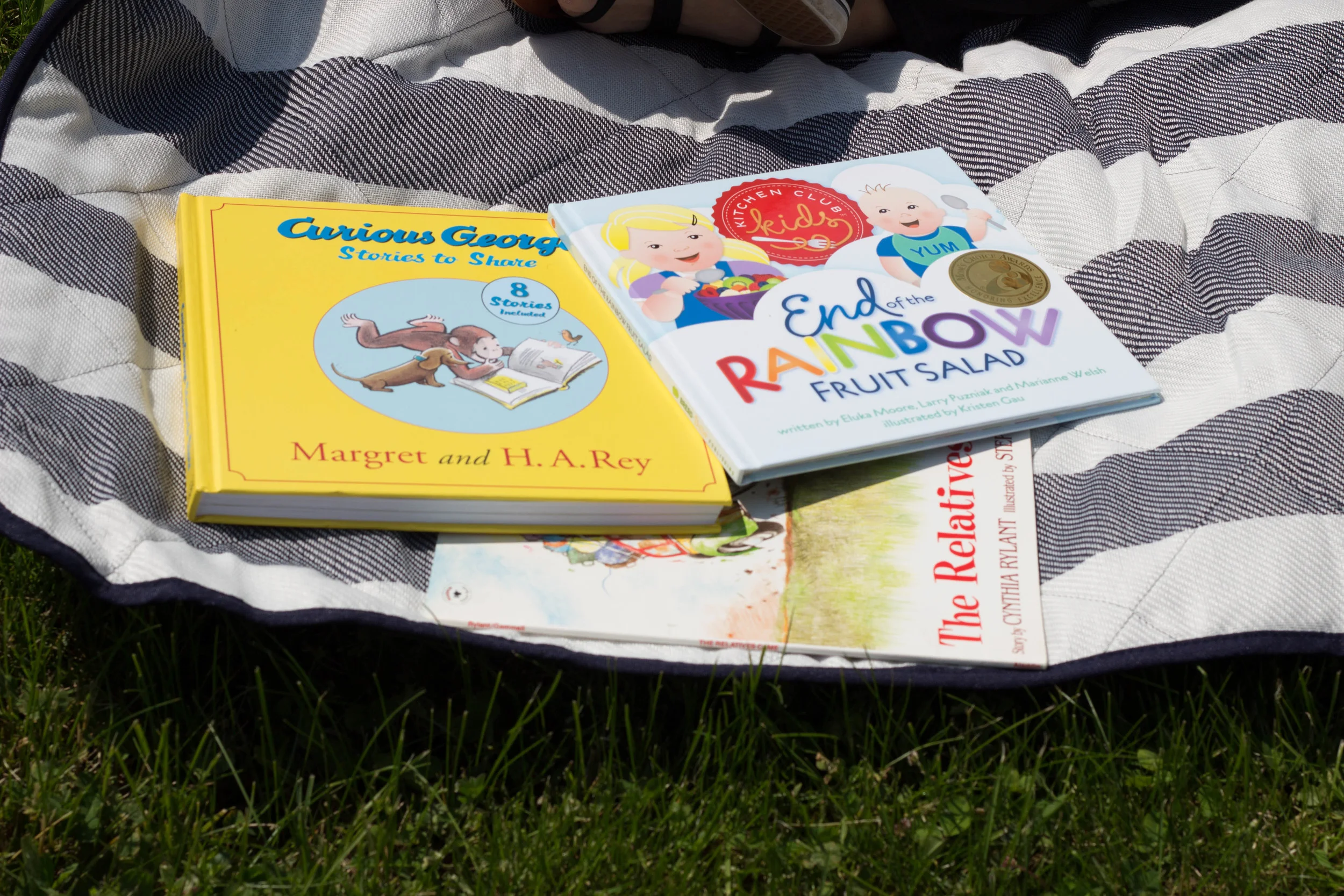 5 WAYS TO MAKE READING HAPPEN IN YOUR HOME image 3