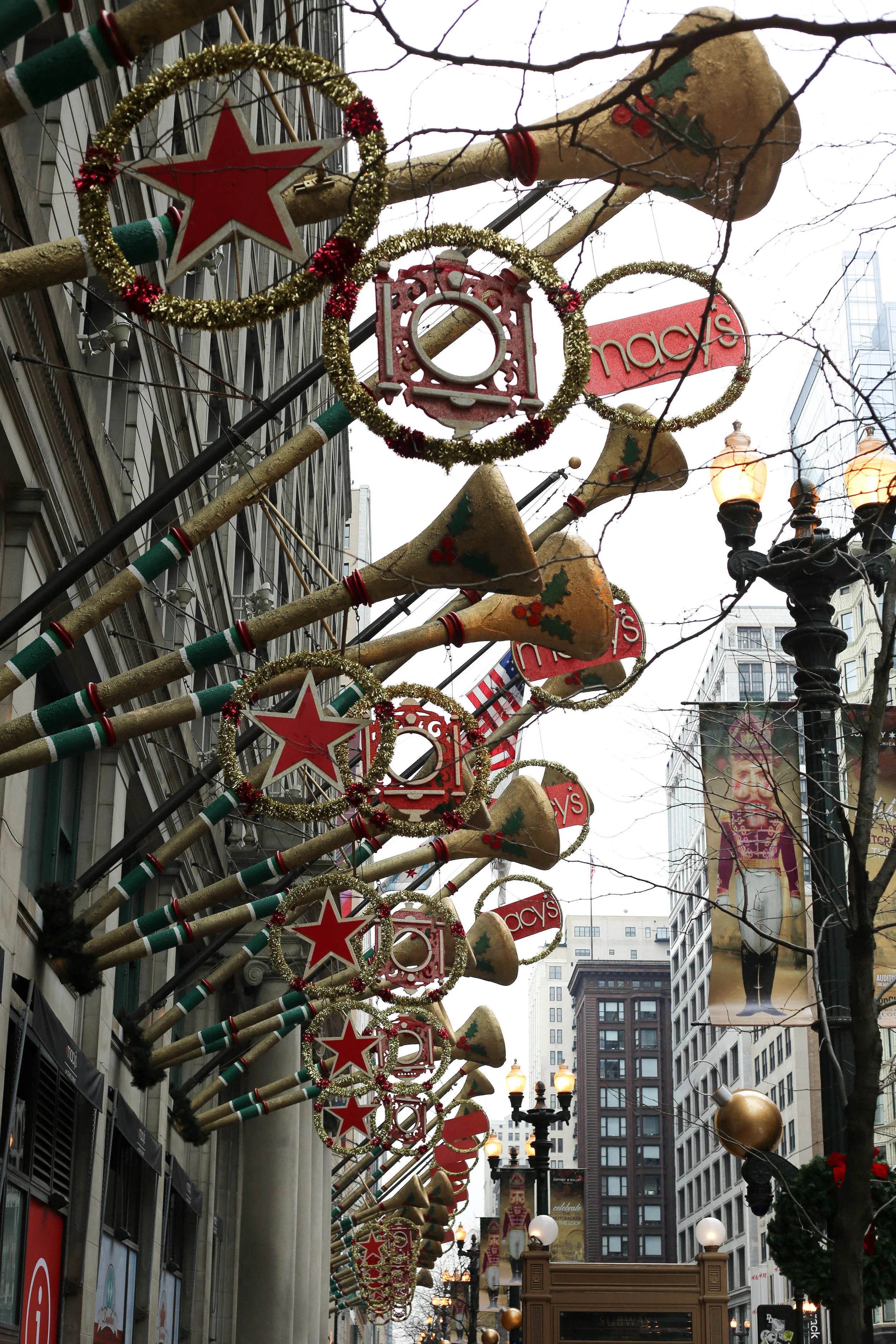 HOLIDAY TRAVEL WITH LITTLES - CHICAGO image 19