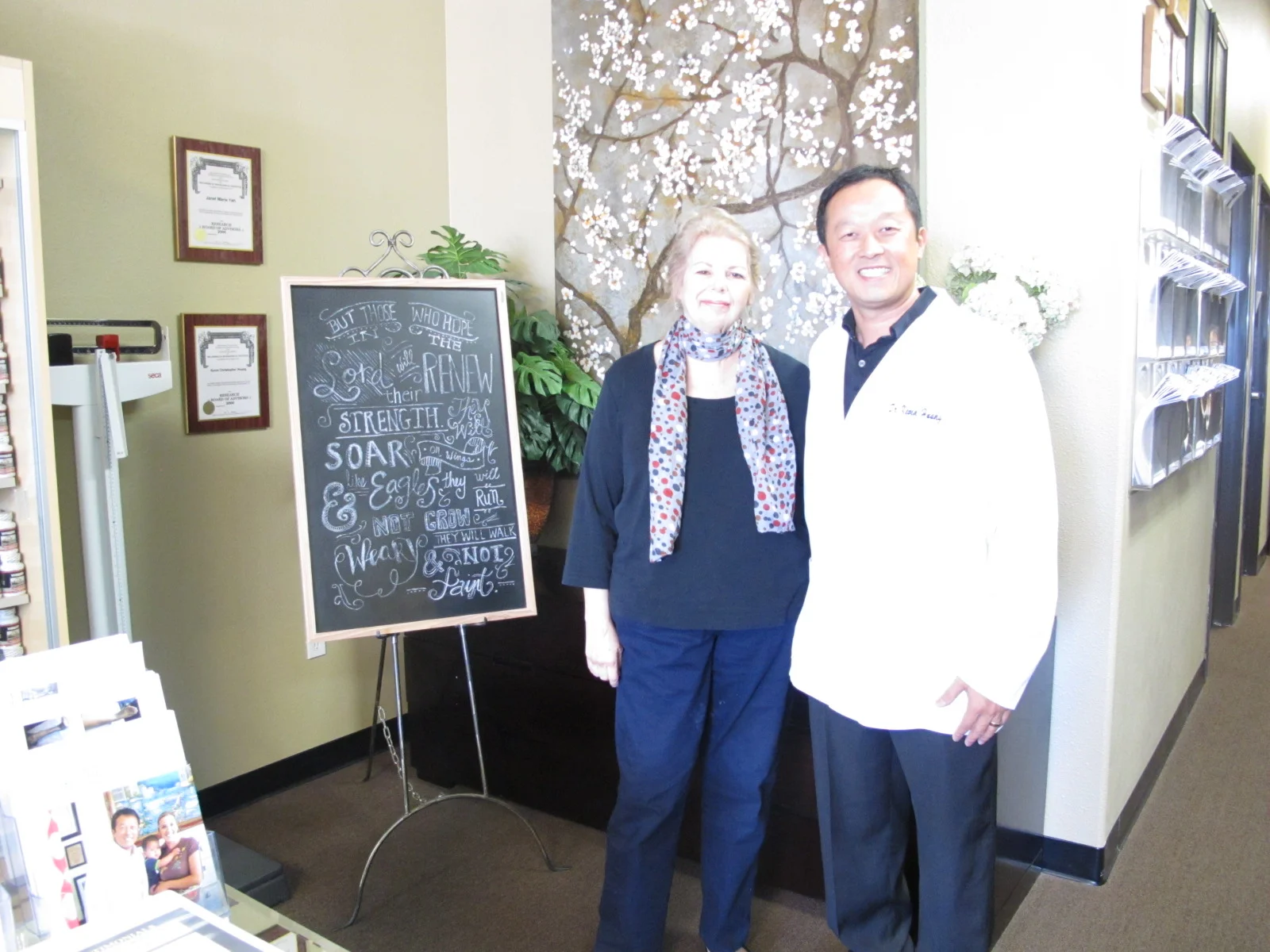 10 POUND NECK TUMOR (TOTAL WEIGHT 20 POUNDS: 10LB MASS AND 10LB FLUID)