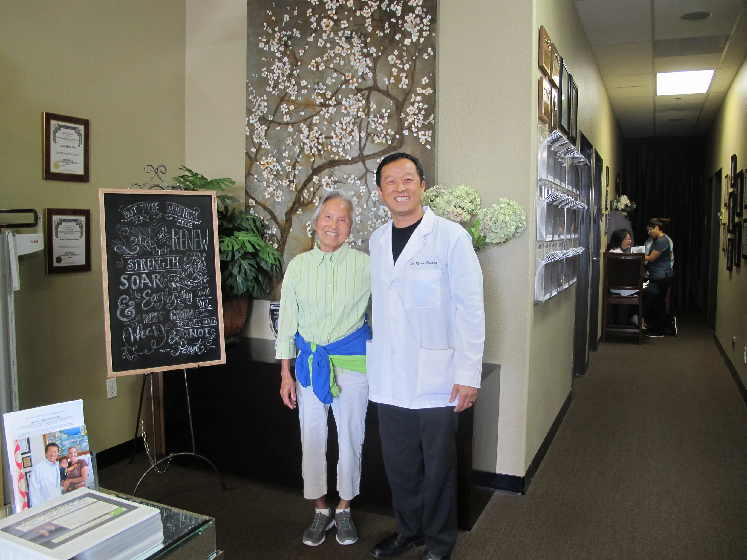 BAD VERICOSE VEINS | SWOLLEN AND PAINFUL LEGS | ACUPUNCTURE PROMOTES HEALING