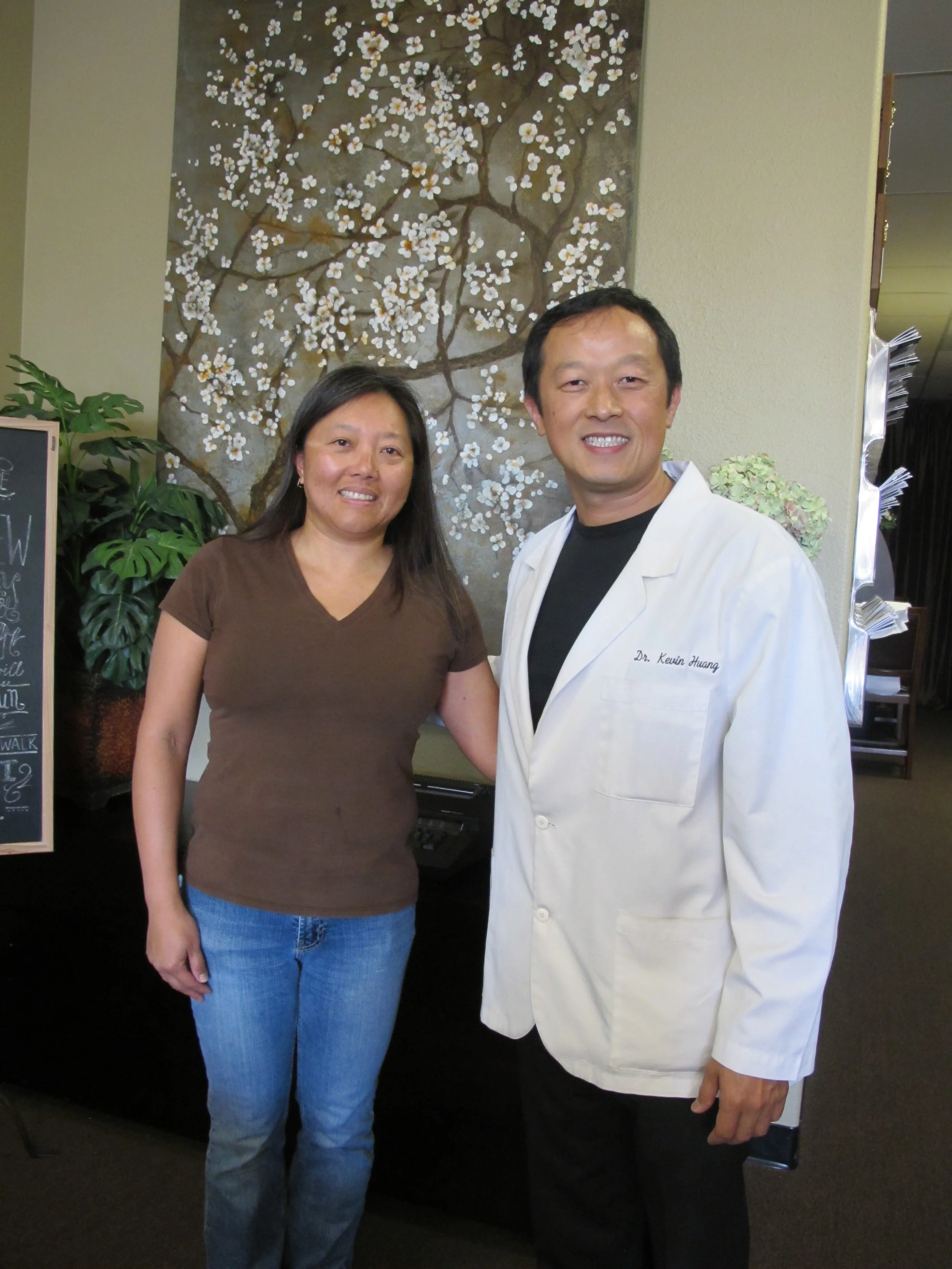 RIGHT KNEE INJURY | TORN LIGAMENT | PAIN, SWELLING &amp; RESTRICTED MOTION | ACUPUNCTURE FOR INJURY