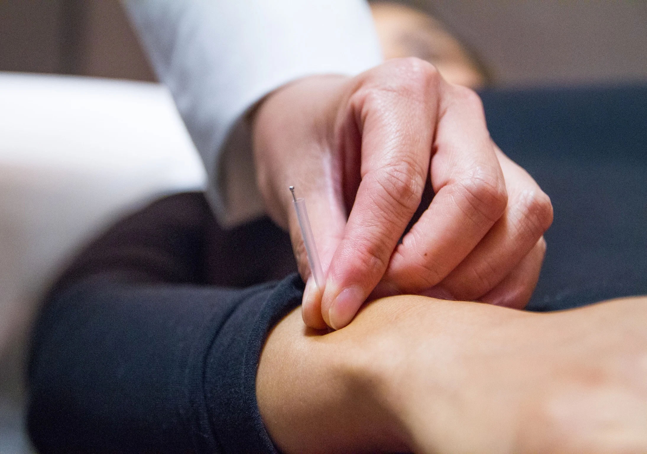 WHAT IS ACUPUNCTURE ALL ABOUT? | WHAT IS ACUPUNCTURE? | WHAT KIND OF ILLNESSES DOES ACUPUNCTURE TREAT?