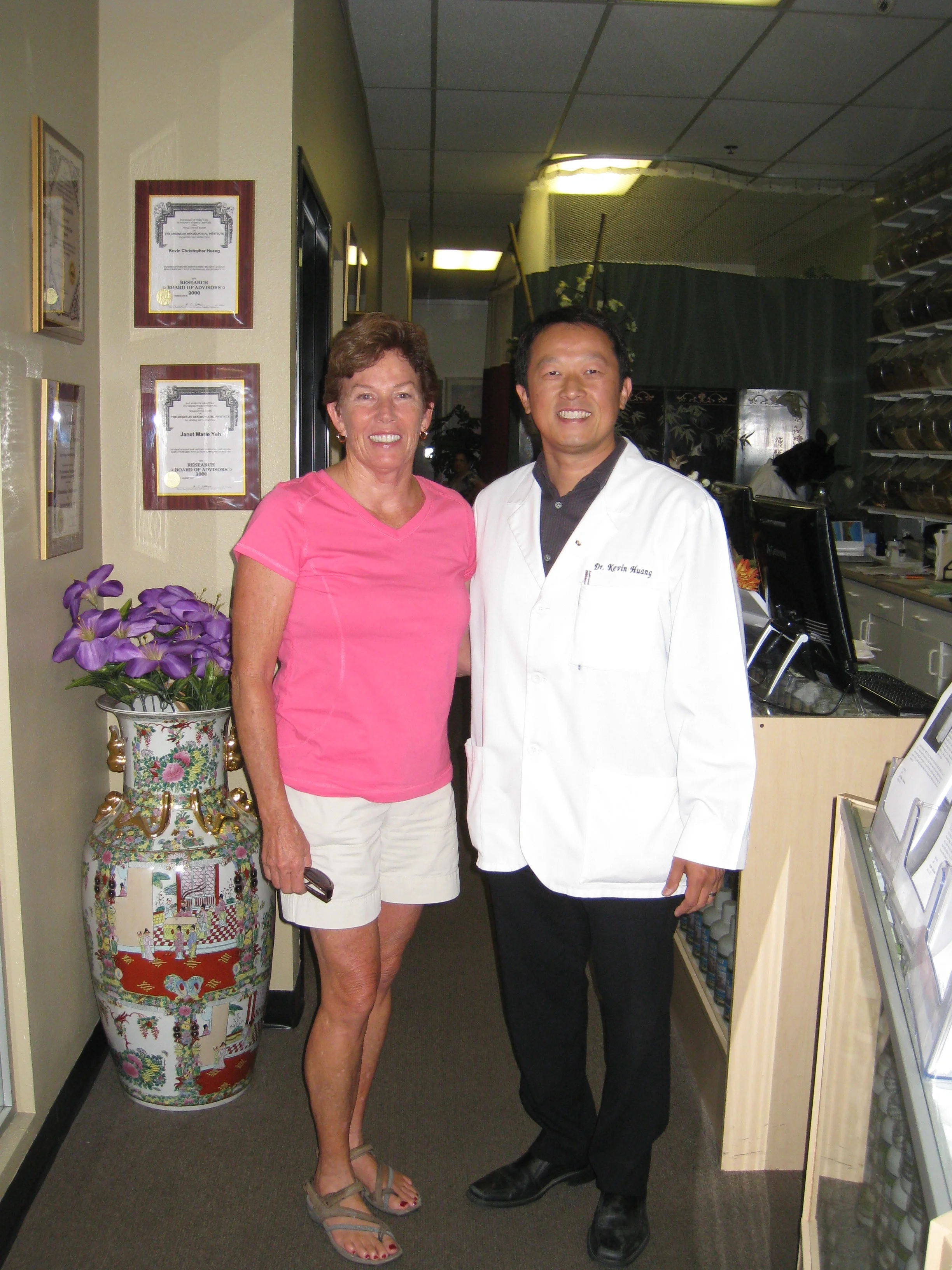 10 YEARS OF PERIPHERAL NEUROPATHY | FEET NUMBNESS | ACUPUNCTURE CAN HELP | NEUROPATHY BROUGHT ON BY BACK INJURY