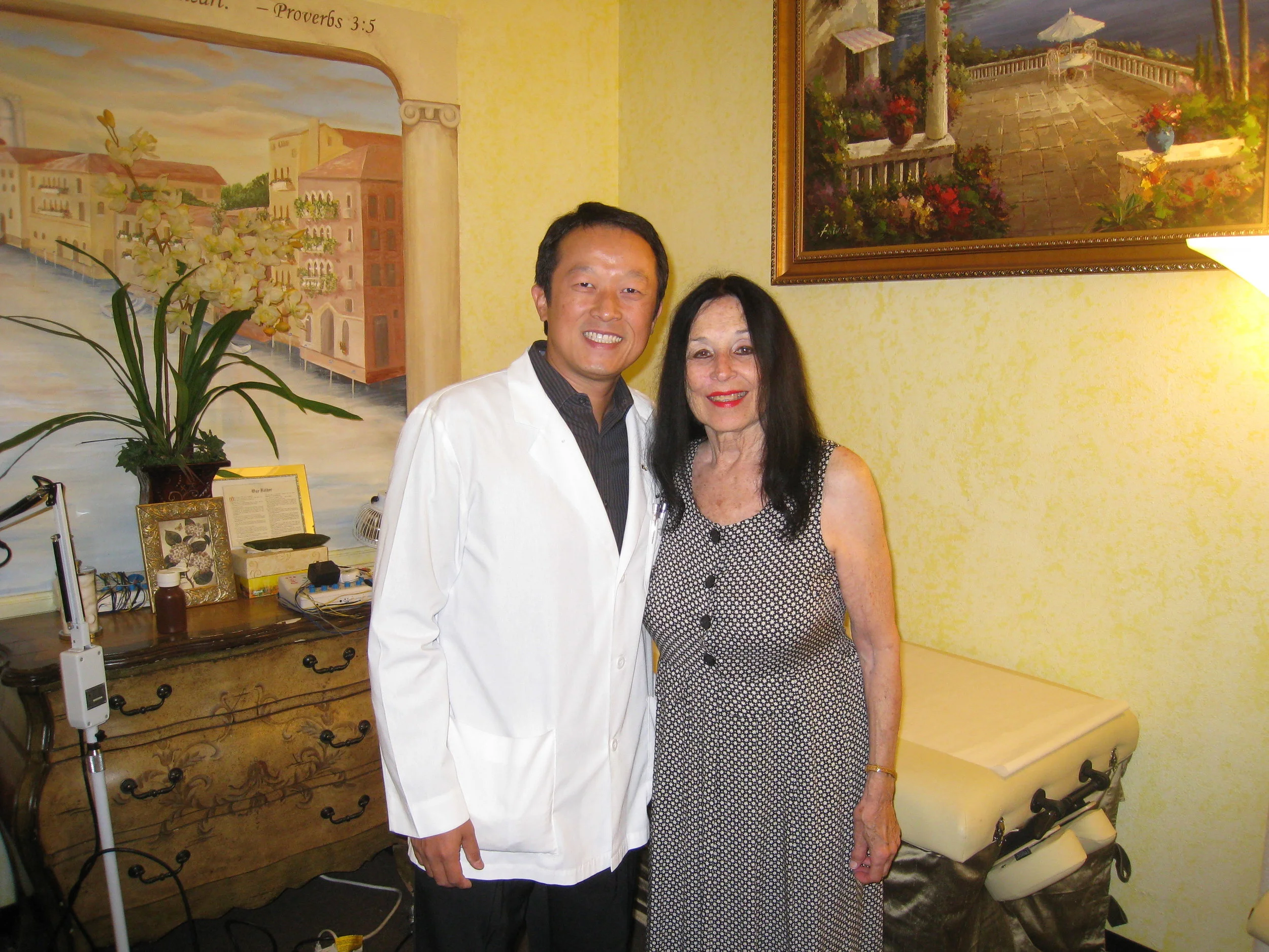 NATURAL MEDICINE CENTER HAS HELPED ME WITH MANY PROBLEMS AND SOLVED ALL OF THEM | SHINGLES HEALED | ACUPUNCTURIST FOR PAIN