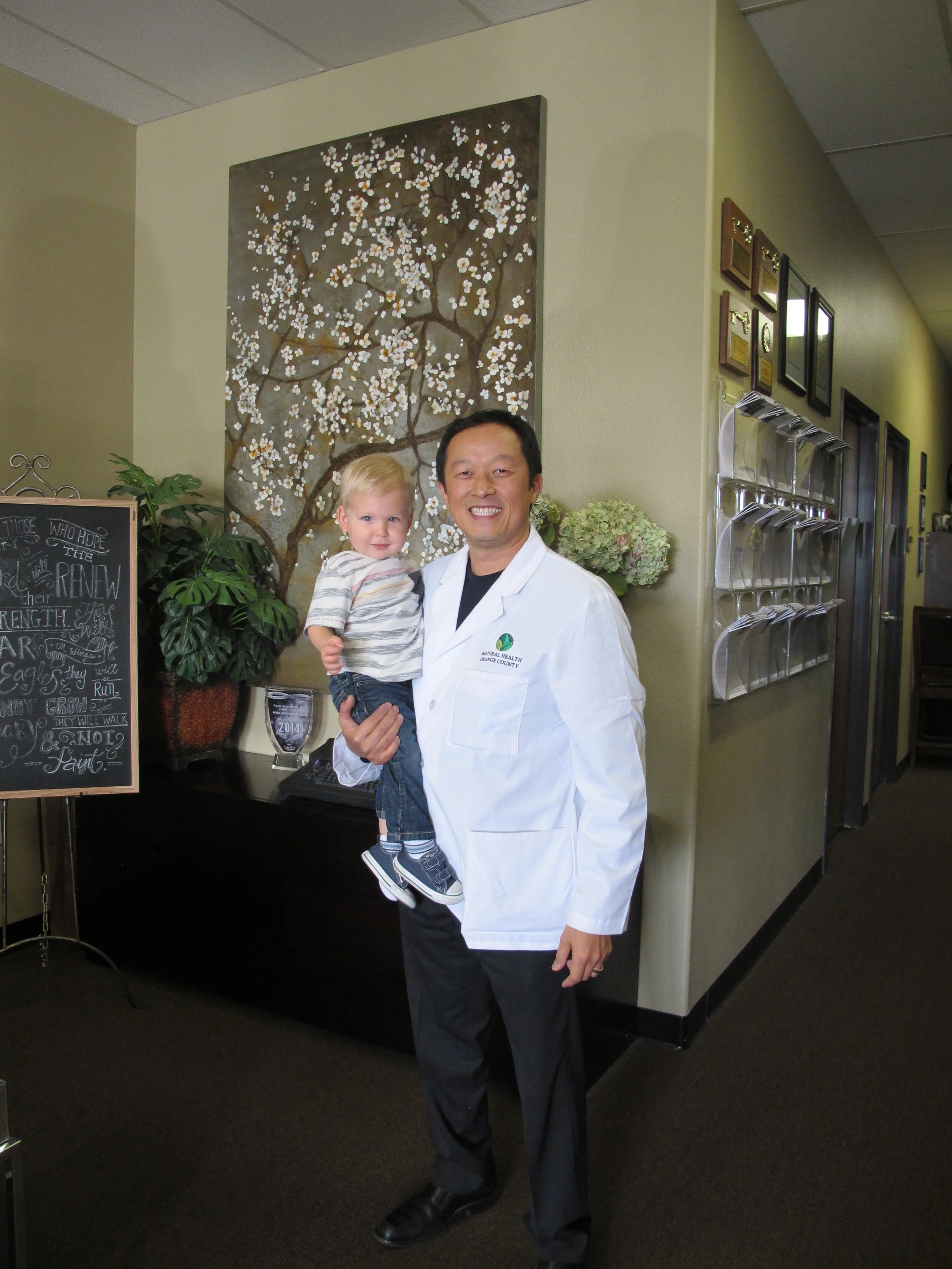 NATURAL MEDICINE CENTER | MANY TESTIMONIALS AND ONLINE REVIEWS | ACUPUNCTURE, HERBS, DIETARY SUPPLEMENTS AND NUTRITION TO SERVE YOU IN LAGUNA BEACH, LAGUNA NIGUEL, LAGUNA WOODS, AND LAGUNA HILLS