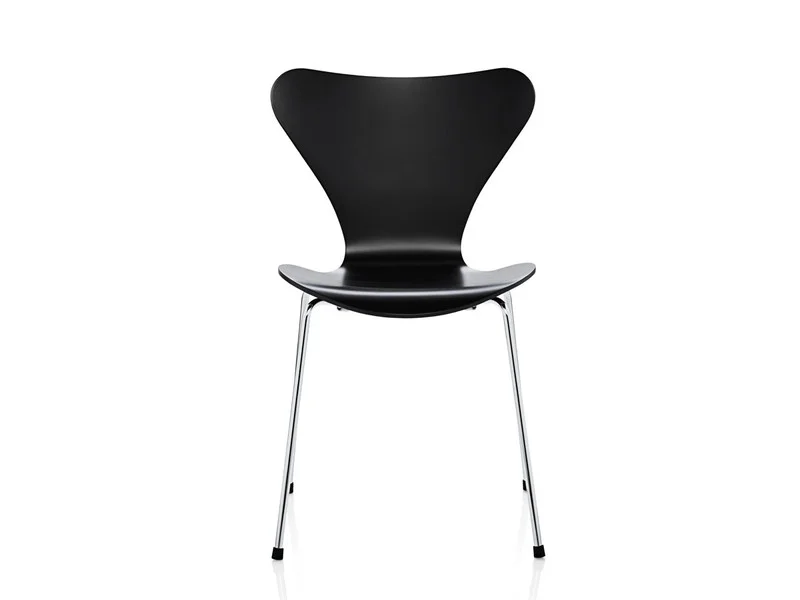 Fritz-Hansen-Series-7-Chair-Lacquered-Black.jpg
