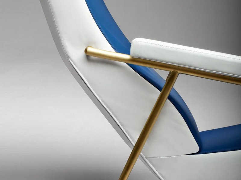 Molteni-C-Gio-Ponti-D1531-Armchair-Leather-Blue-White-detail.jpg