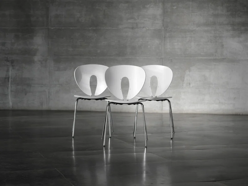 Globus-Chair-Lacquered-White.jpg