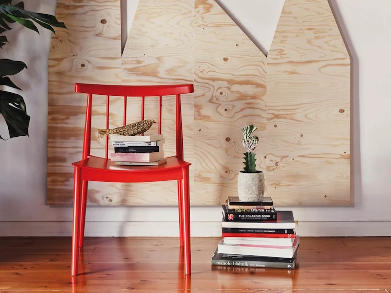 Andreu World Smile Chair