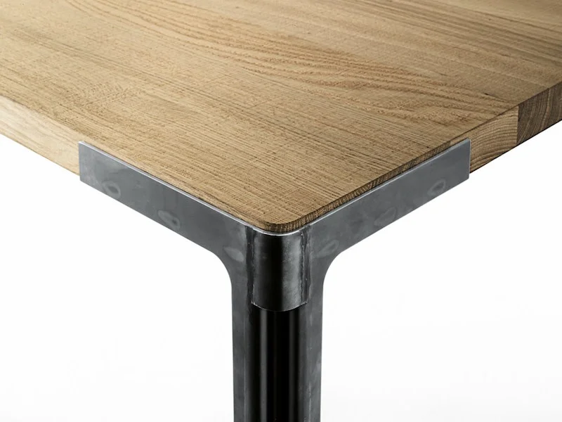 Desalto Fan Table