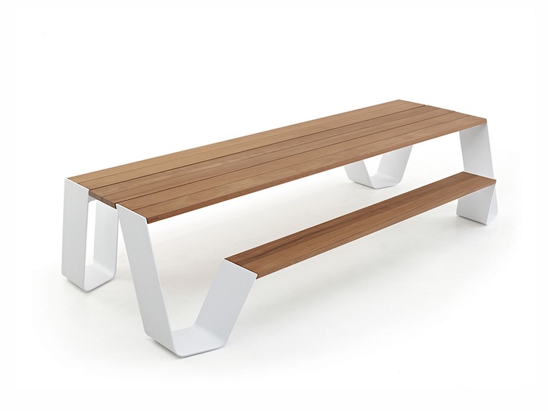 Extremis-Hopper-Table.jpg