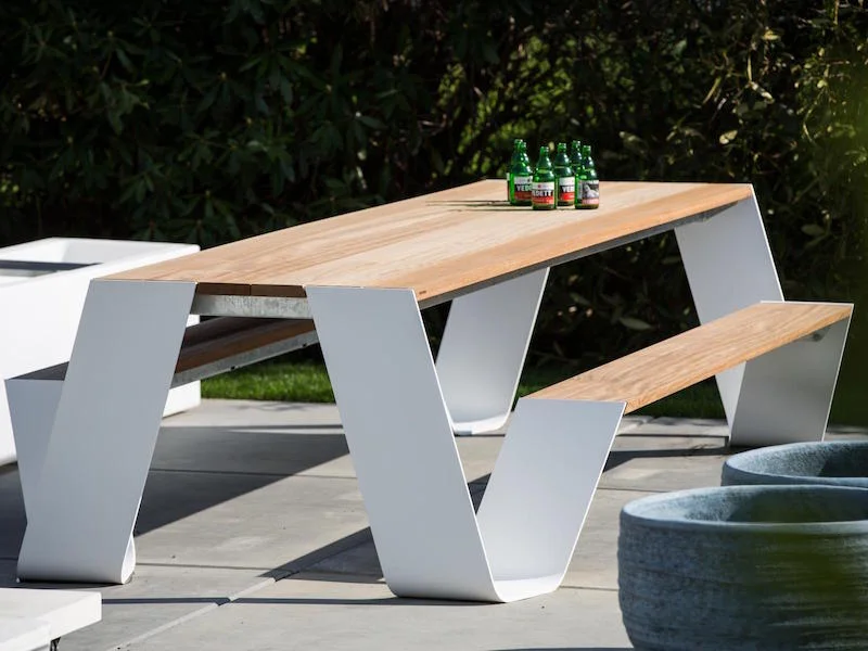 Extremis-Hopper-Table-Lifestyle.jpg