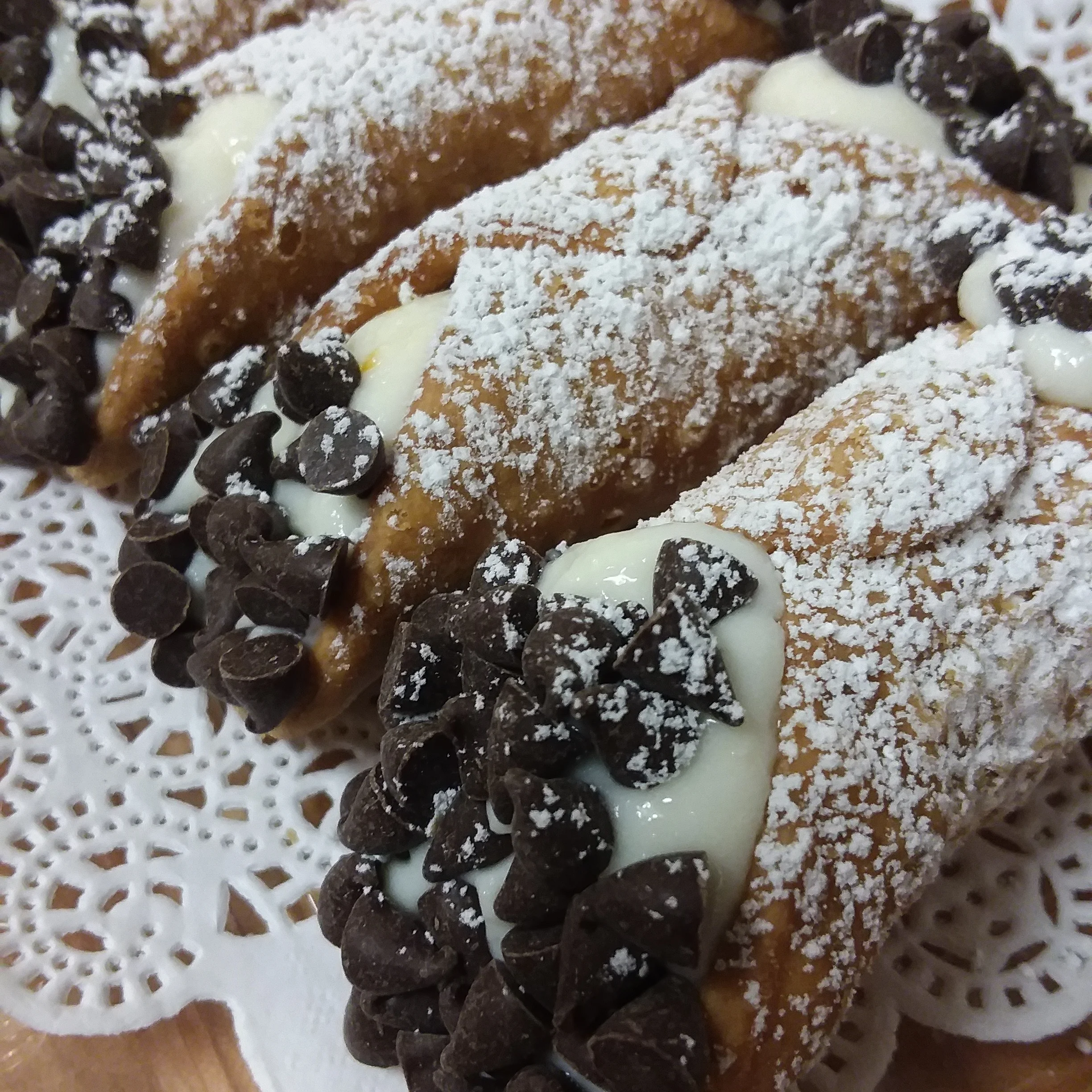 Cannoli East Coast (traditional Italian)
