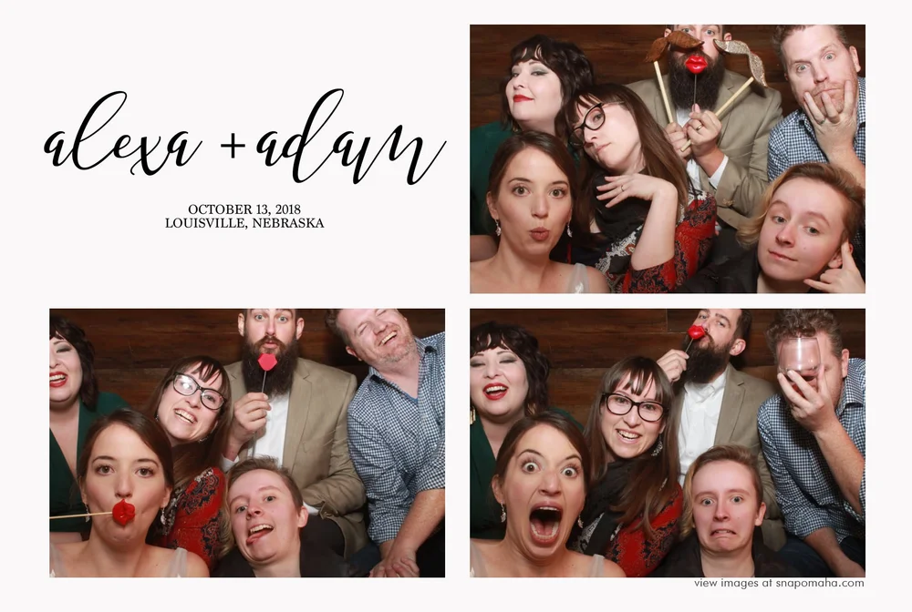 barn-Omaha-Nebraska-wedding-photo booth-Snap Omaha
