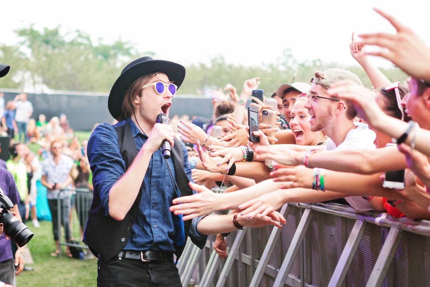 I miss concerts so so so much. I miss this energy. #livemusic #livemusicphotography #concerts #rocknroll #nothinglikeit #energy #feelingit #lollapalooza #saintmotel #summer #jamieskripacphotography