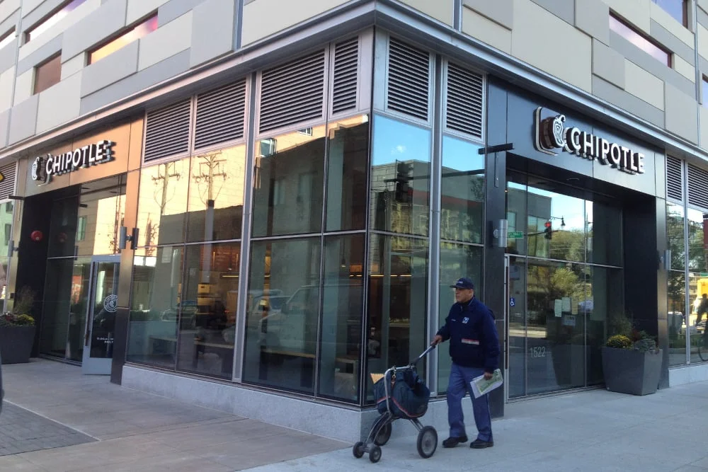 Chipotle Mexican Grill Opens New Hyde Park Location in Chicago, Illinois