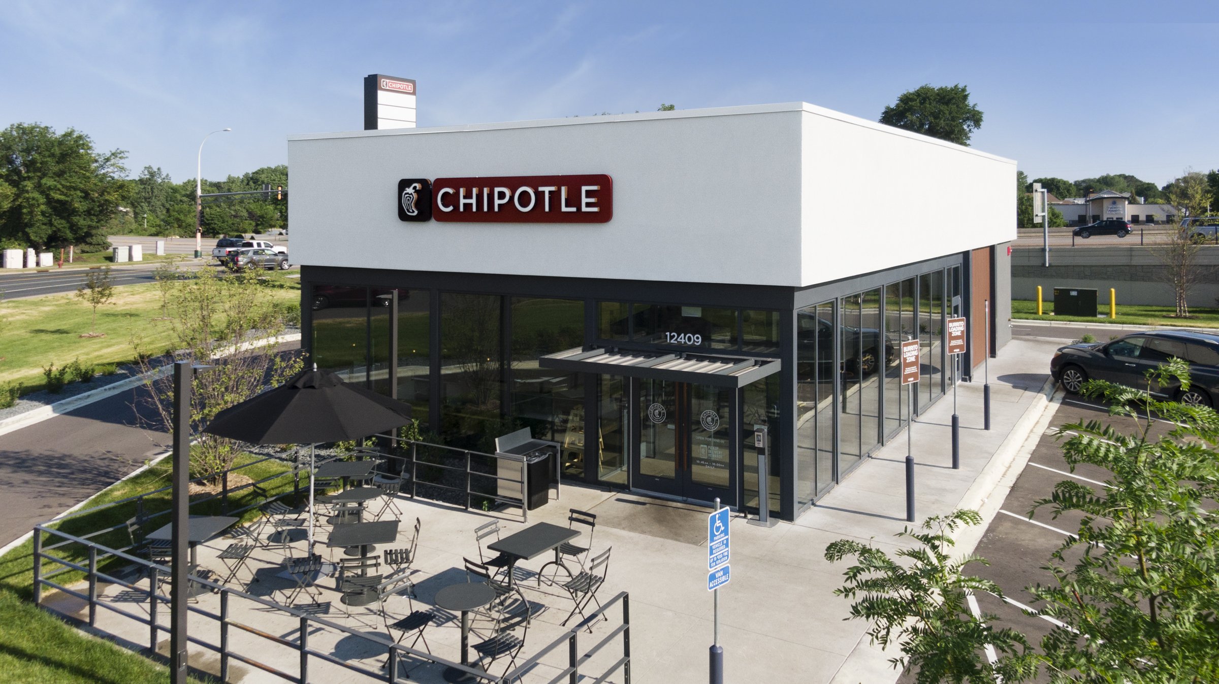 Chipotle_12409 Ulysses St NE_6-2022_002.jpg