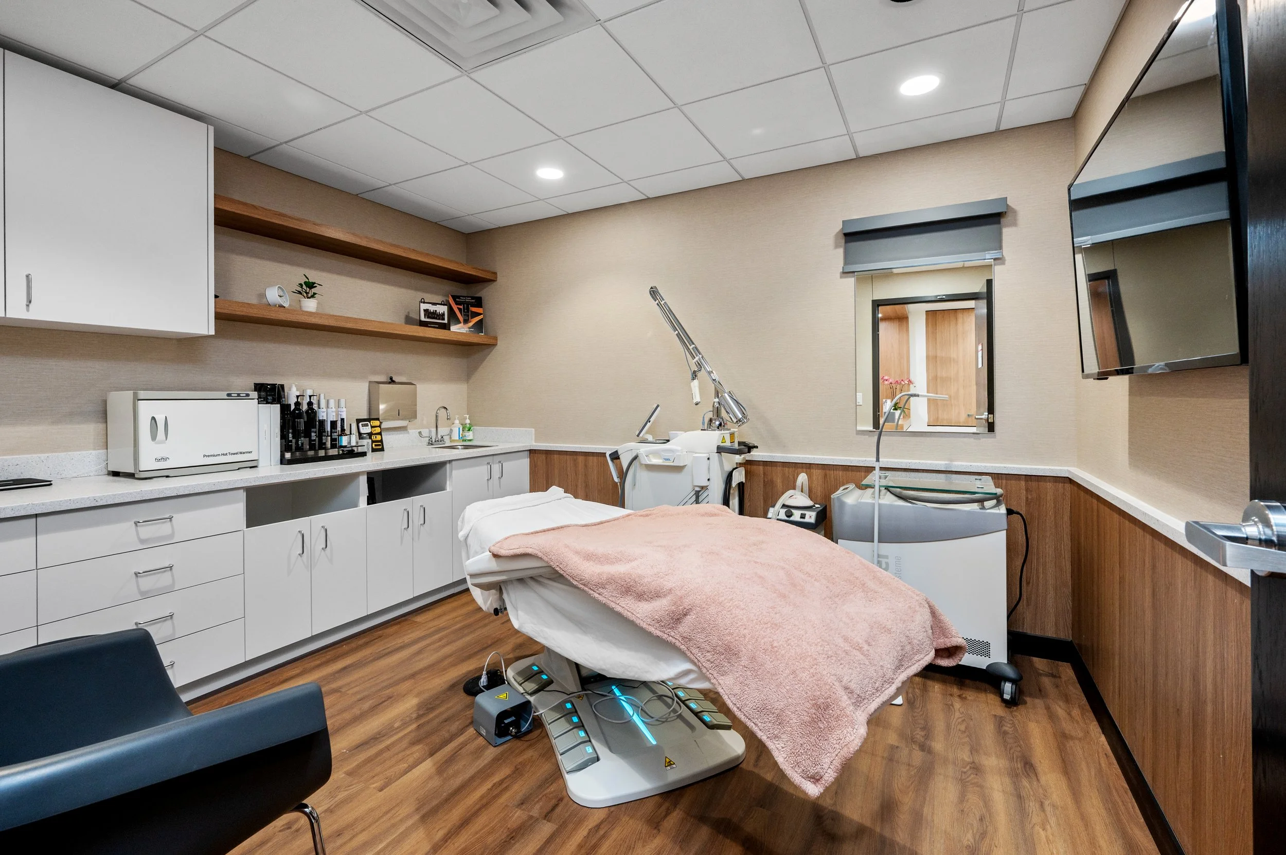 EFH - 5353 Wayzata Blvd - Lakes Dermatology-19.jpg