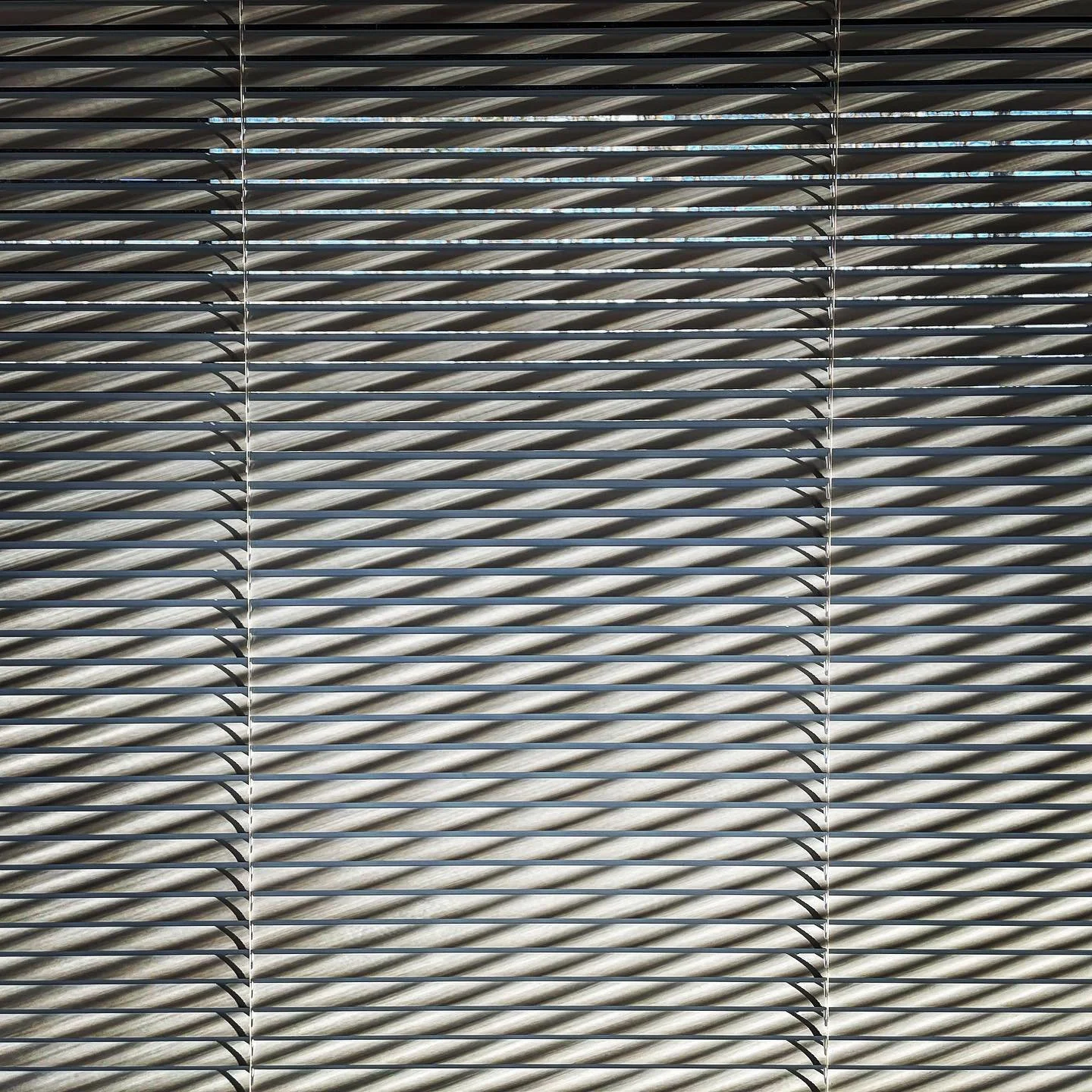 Patterns  #virginiaisformodernlovers  #minimalism #virginiaarchitecture #virginiamodern #southernmodern #passivehouse #passivhaus #passivehousedesign #cortensteel #architecture #architecturephotography #phius #energyperformance #greenbuilding #gehrun