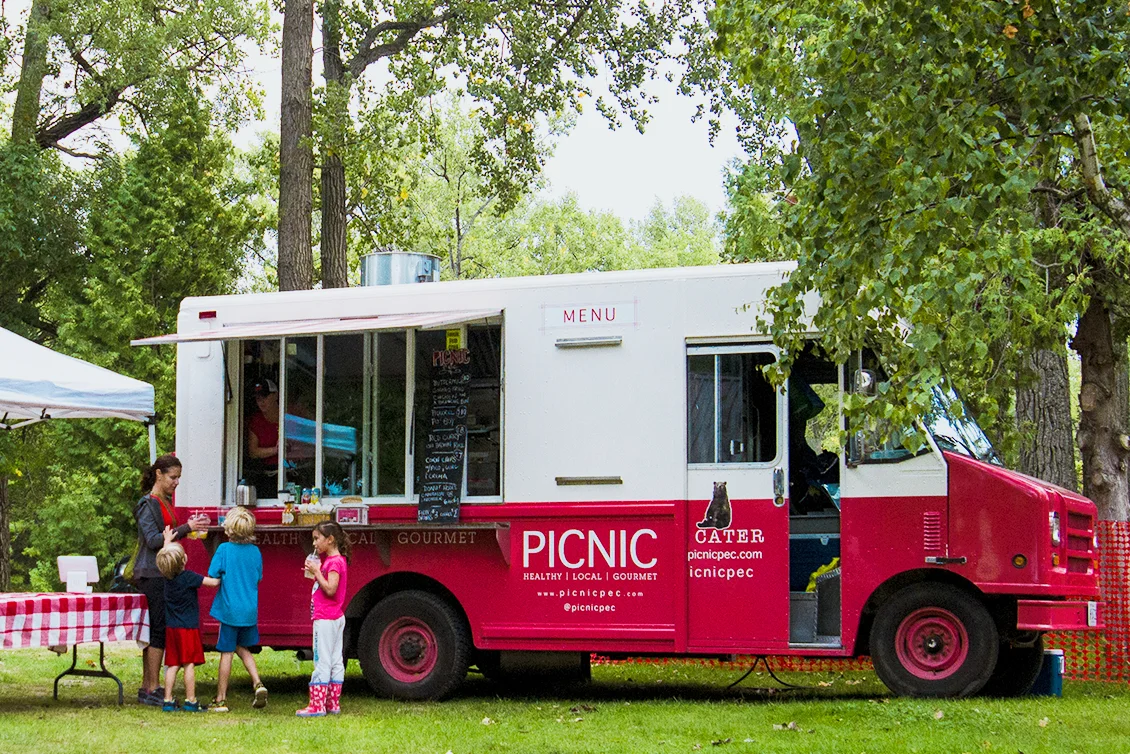 picnicfoodtruck_sandbanksmusic2016_chyann.maracle.jpg