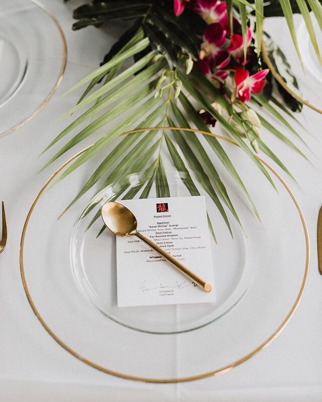 I&rsquo;m a sucker for a beautiful yet simple table setting 😍