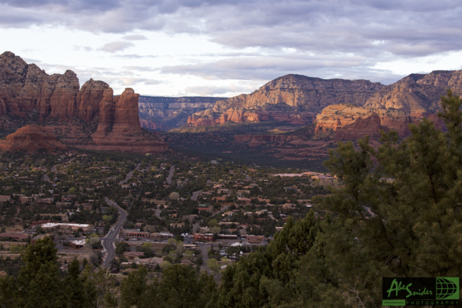 This was taken last week during our day trip down to Sedona, Arizona. It's one of the most magnificent places in Arizona and if you haven't been, stop reading this article and go there.
