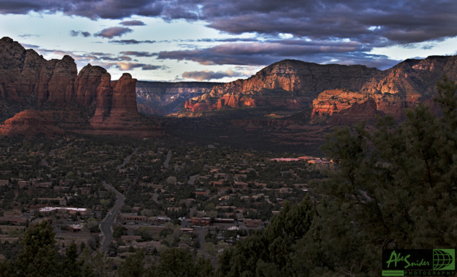 This was taken last week during our day trip down to Sedona, Arizona. It's one of the most magnificent places in Arizona and if you haven't been, stop reading this article and go there.