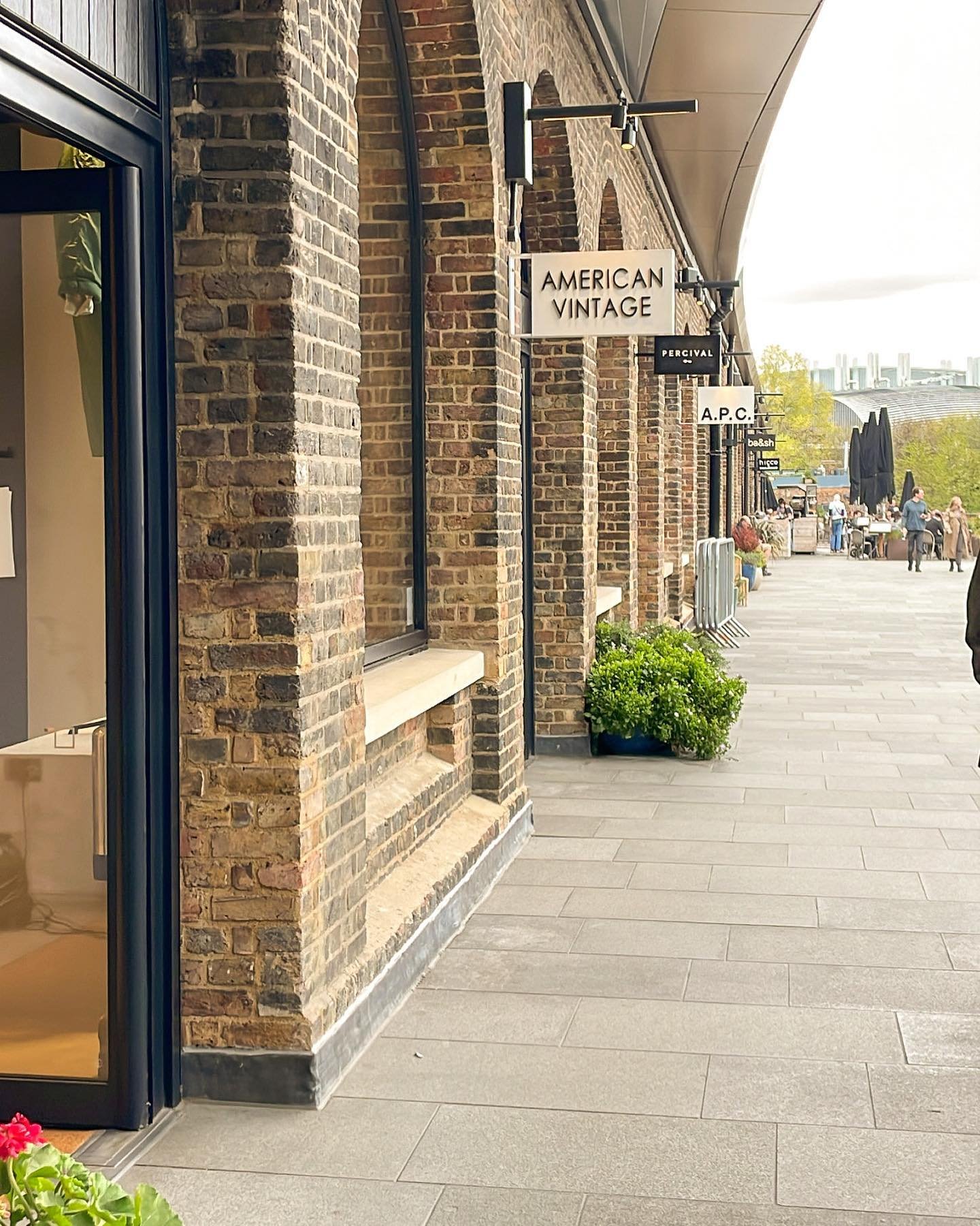 recently when I was in London I visited @coaldropsyard before getting back on the Eurostar to Paris. I enjoyed perusing all the great retail shops &amp; food offerings they have there ~ next time you are in London definitely check it out, it&rsquo;s 