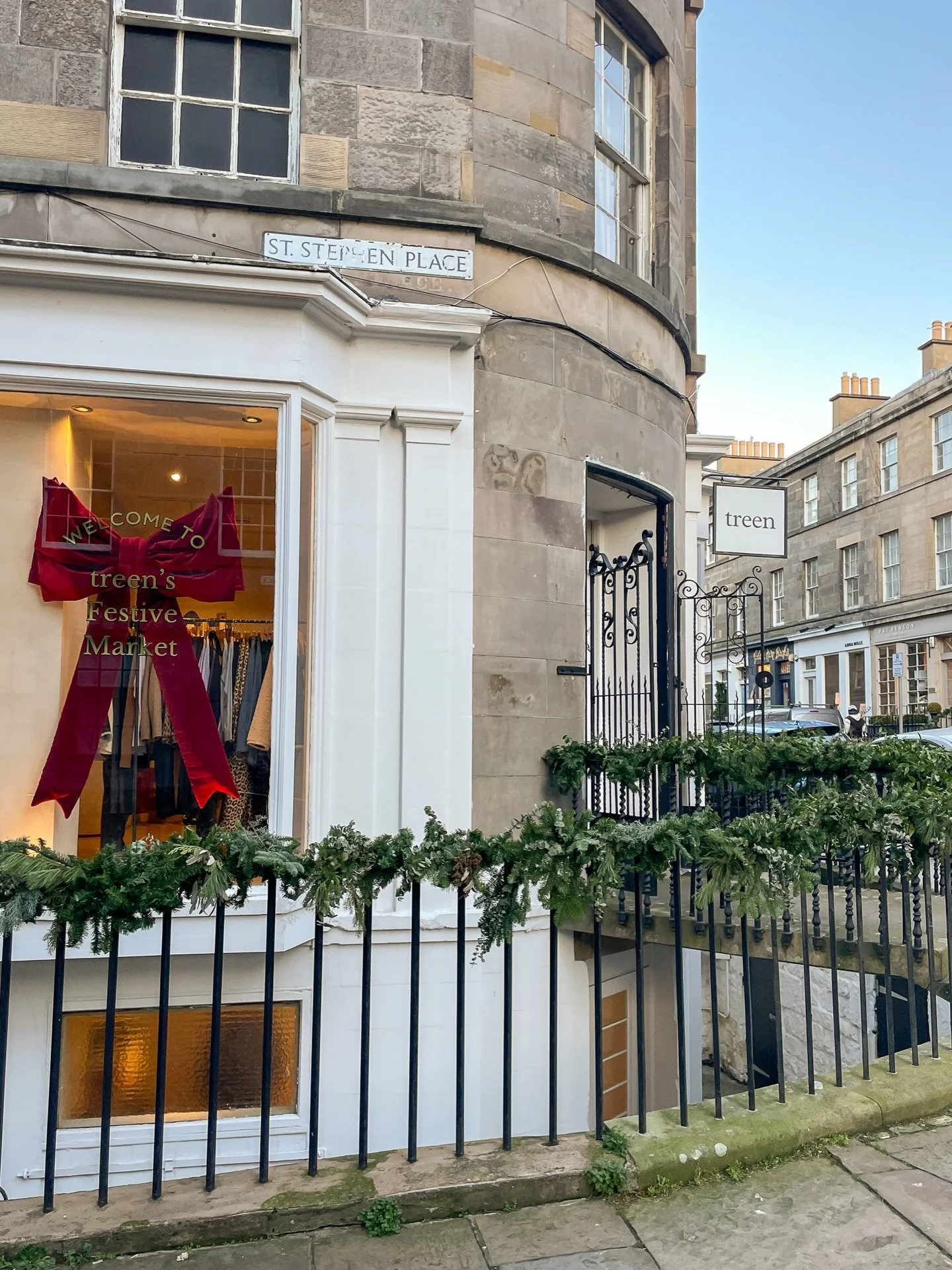 Happy Holidays from Edinburgh, Scotland! 🎄 

Hope you are all having a wonderful holiday season and wishing you all the best in the new year ahead! ✨

If you are looking to expand your brand in 2026 feel free to reach out to me to plan your growth t