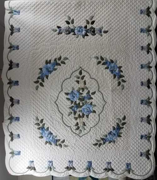 Scalloped Applique