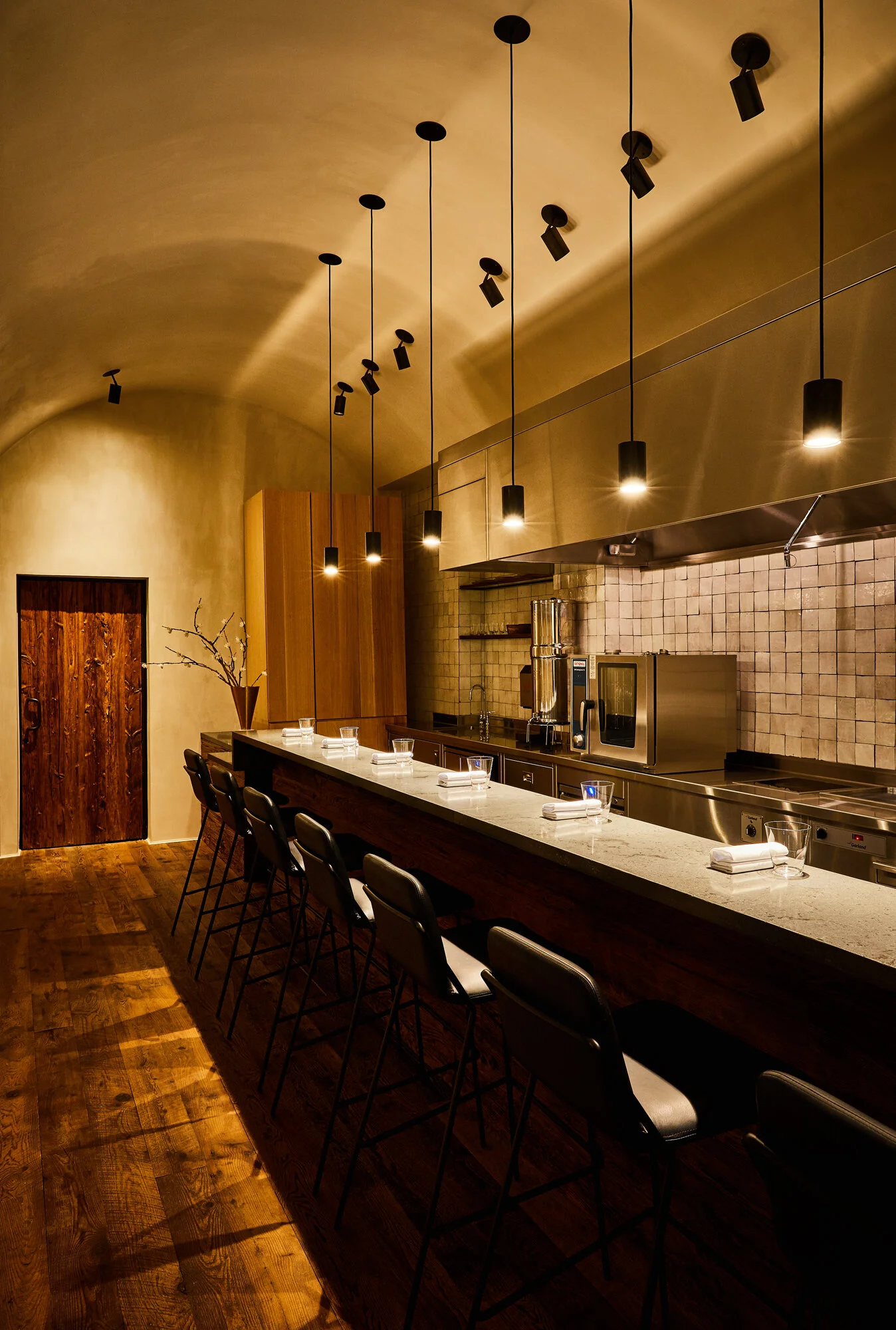 CH_The_Siren_Hotel_ROUND_3_281.jpg