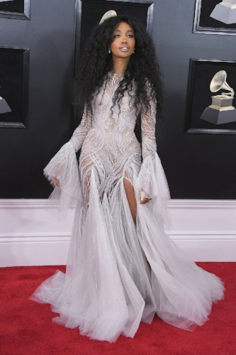 SZA was a real life princess in her Atelier Versace gown.