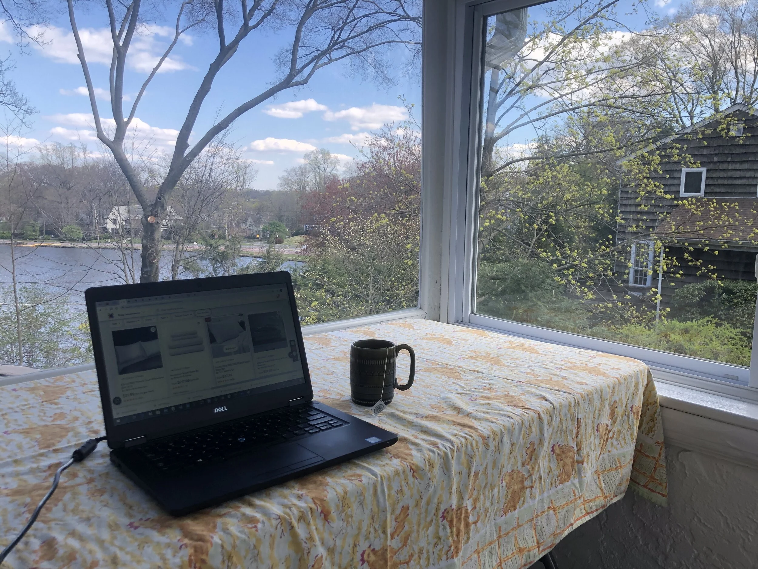  When my mom isn’t using it, I steal her home office spot.     Submission from @kellyflmg 