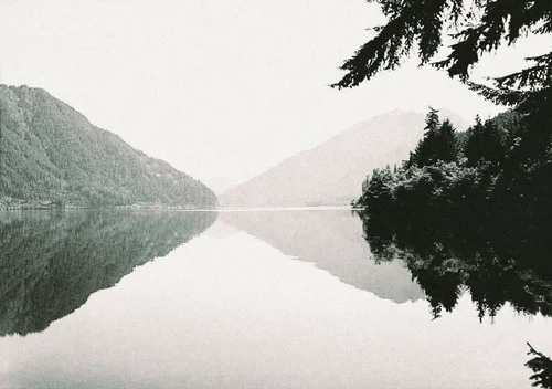 mirrorlake.jpg